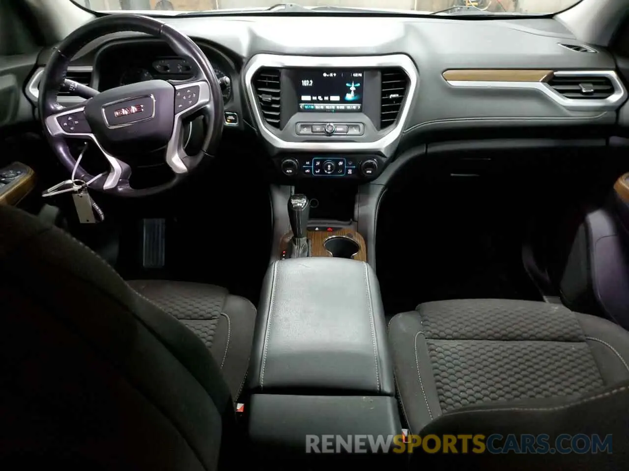 8 Photograph of a damaged car 1GKKNKLA2KZ221483 GMC ACADIA 2019