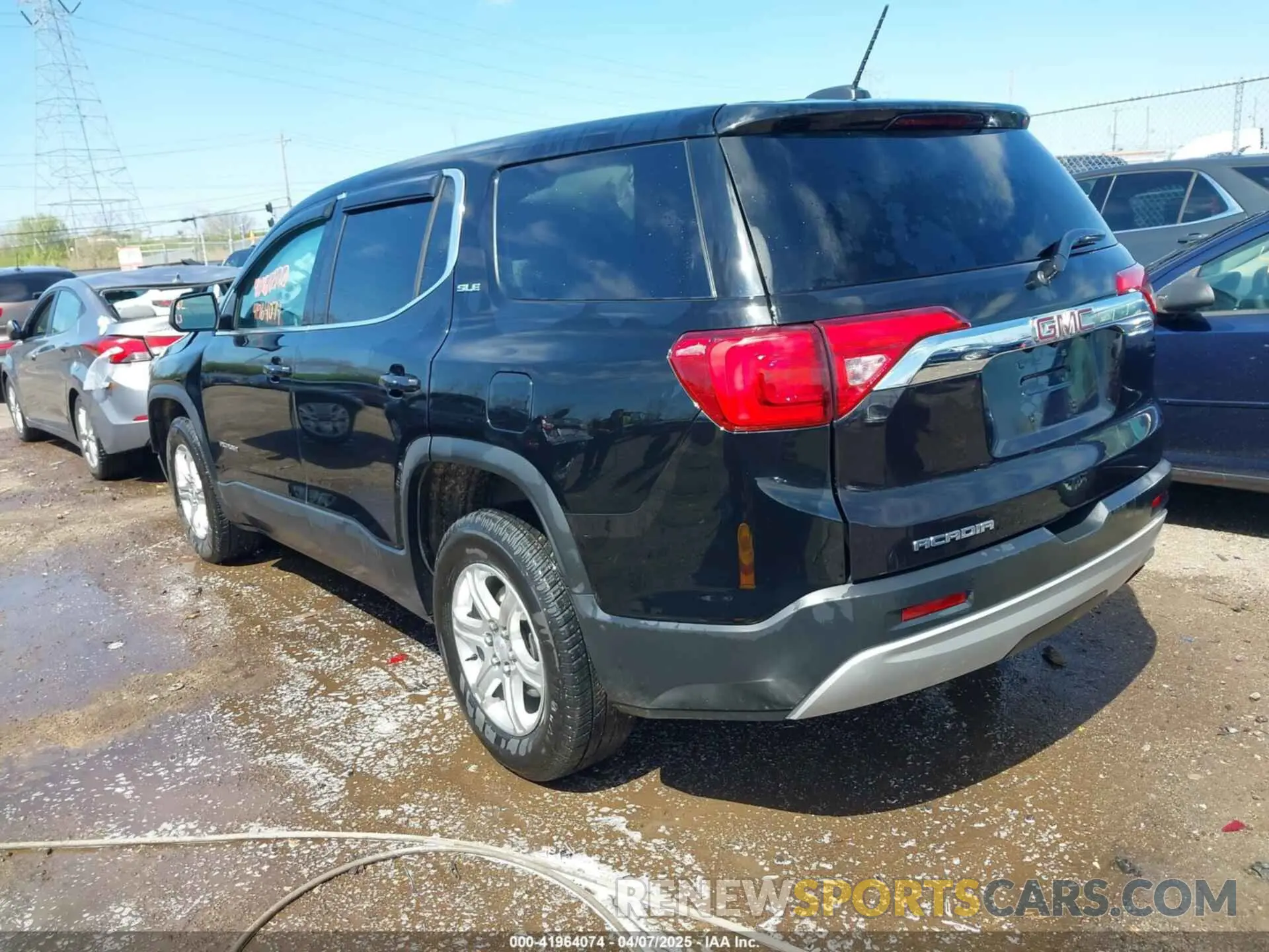 3 Photograph of a damaged car 1GKKNKLA2KZ233536 GMC ACADIA 2019