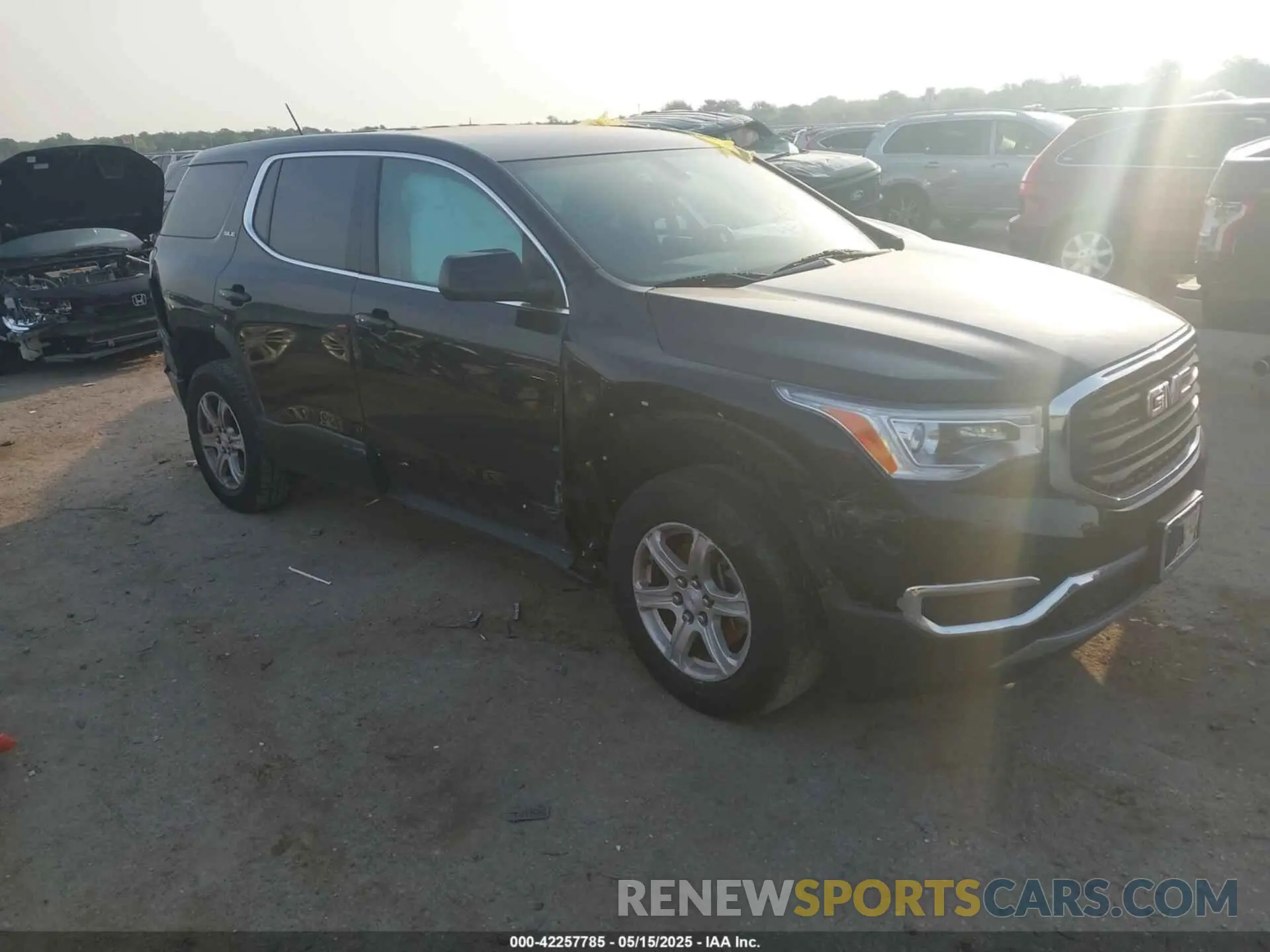 1 Photograph of a damaged car 1GKKNKLA3KZ140010 GMC ACADIA 2019