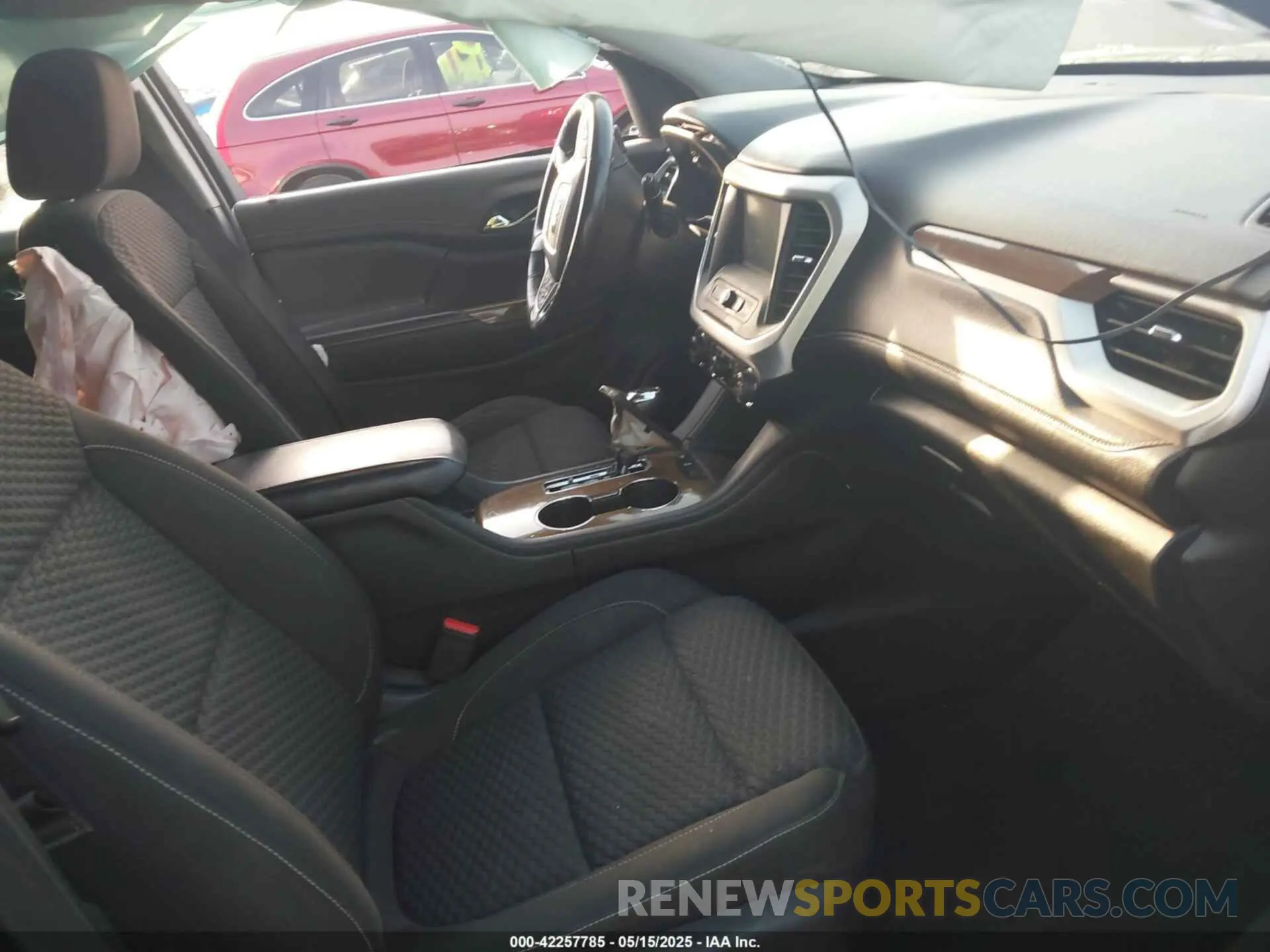 5 Photograph of a damaged car 1GKKNKLA3KZ140010 GMC ACADIA 2019
