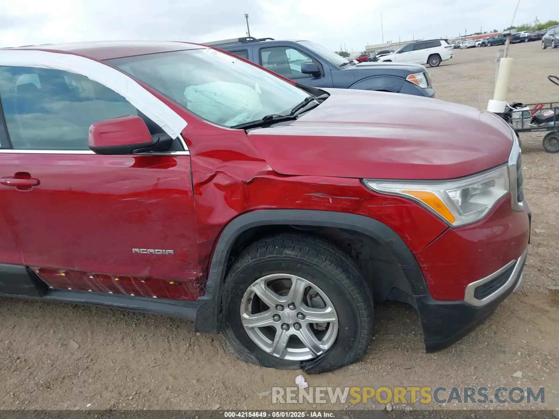 6 Photograph of a damaged car 1GKKNKLA3KZ238647 GMC ACADIA 2019