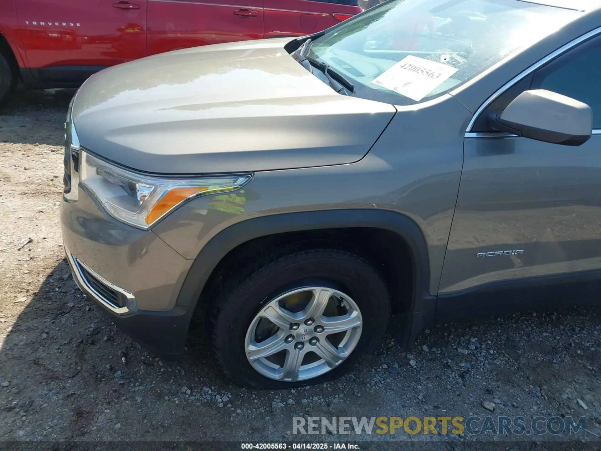 19 Photograph of a damaged car 1GKKNKLA3KZ266531 GMC ACADIA 2019