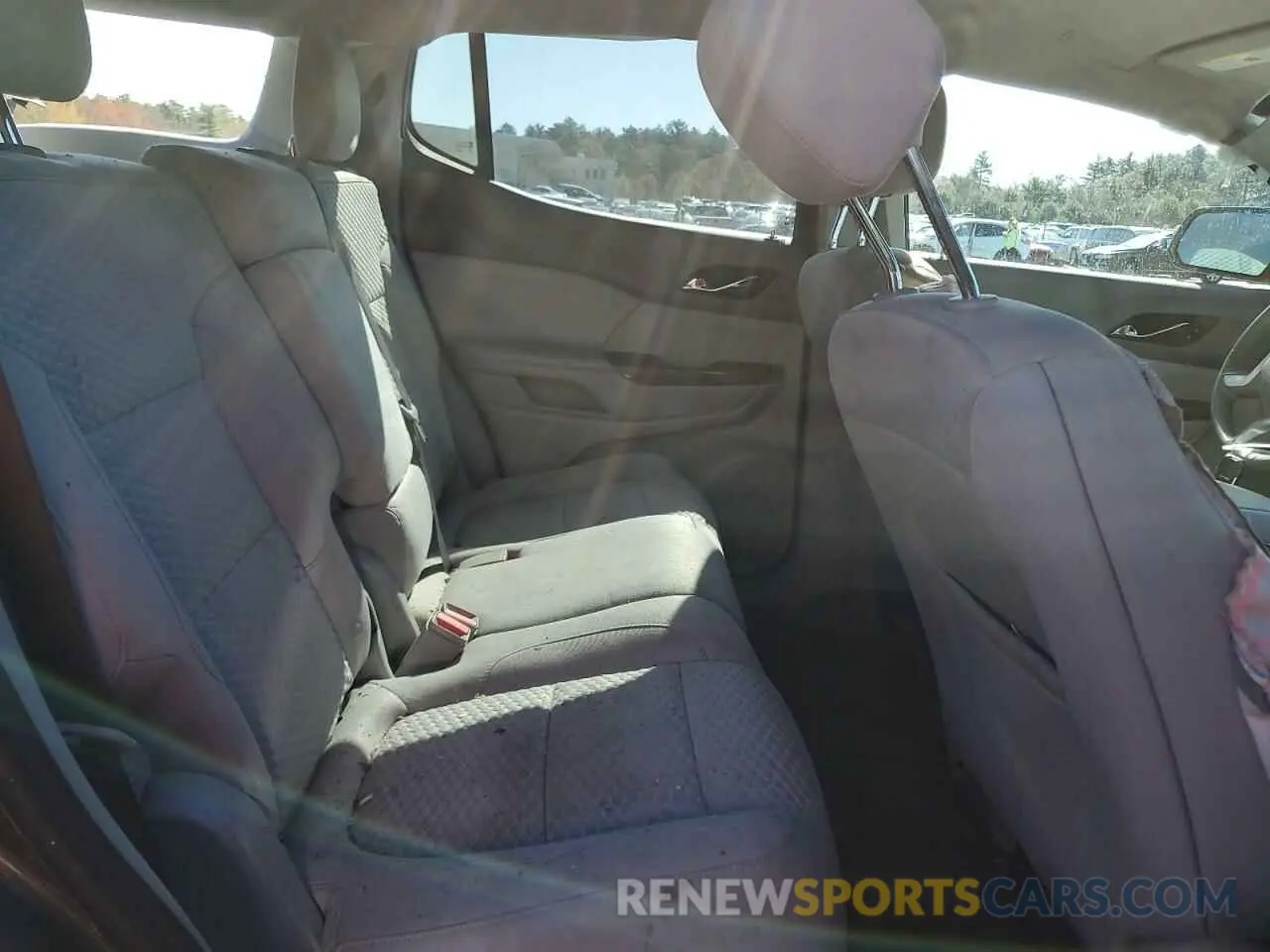 11 Photograph of a damaged car 1GKKNKLA4KZ133373 GMC ACADIA 2019
