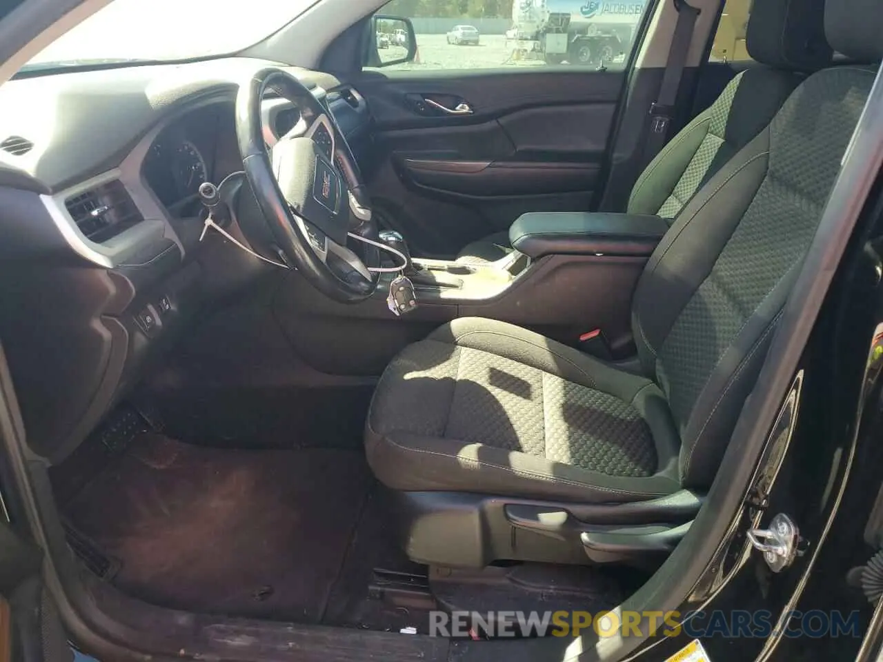 7 Photograph of a damaged car 1GKKNKLA4KZ210937 GMC ACADIA 2019