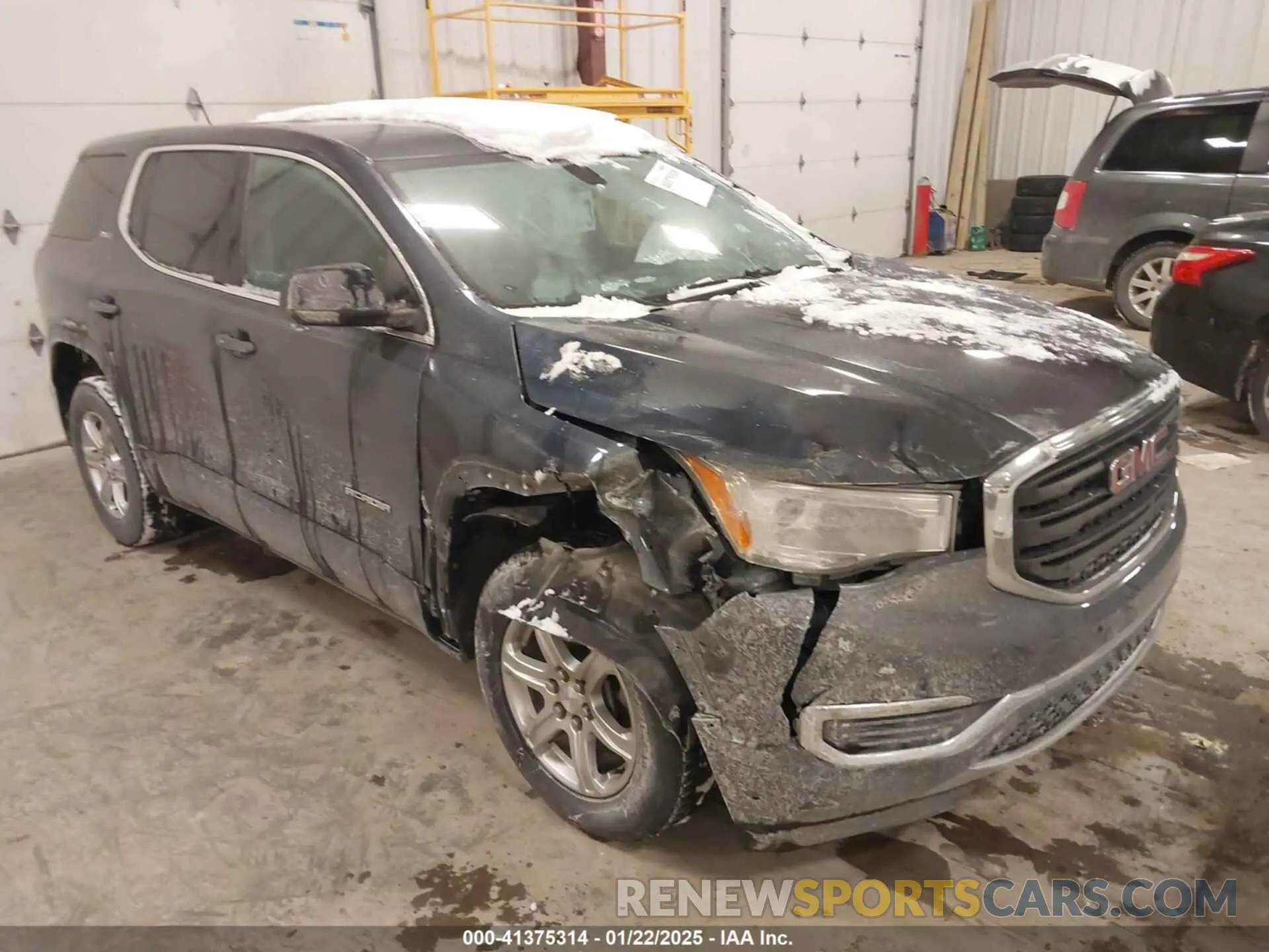 6 Photograph of a damaged car 1GKKNKLA4KZ233800 GMC ACADIA 2019