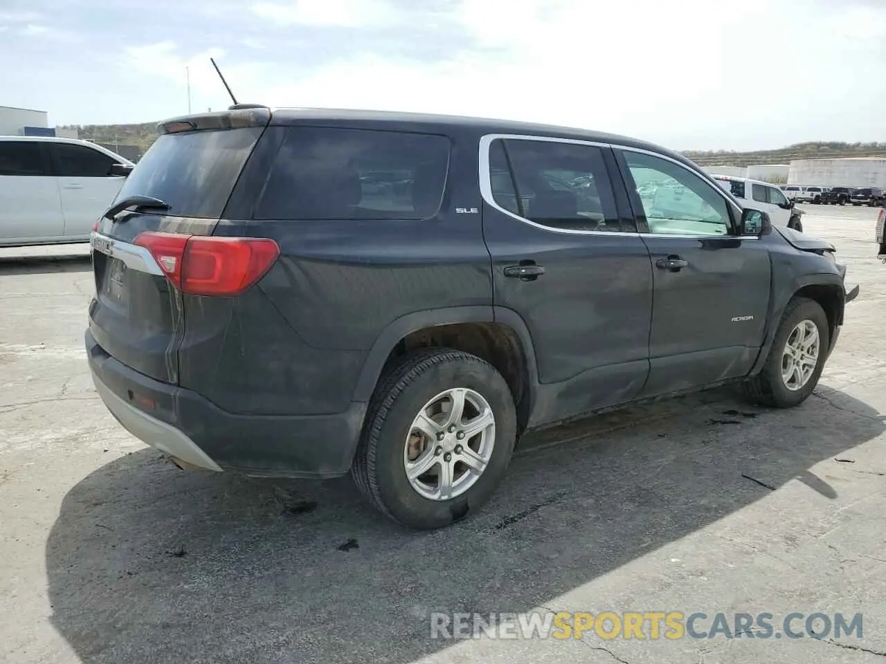 3 Photograph of a damaged car 1GKKNKLA5KZ101760 GMC ACADIA 2019