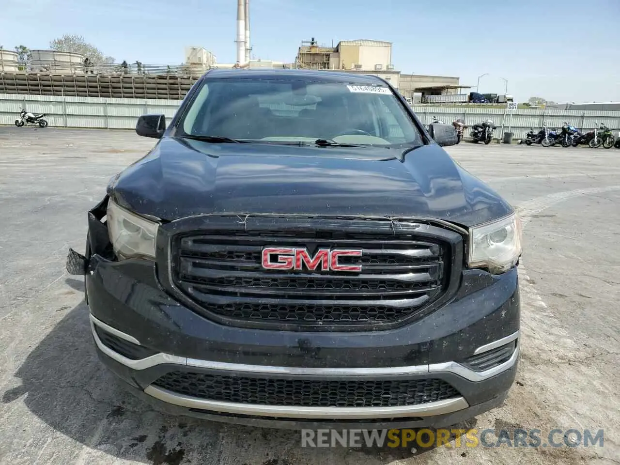 5 Photograph of a damaged car 1GKKNKLA5KZ101760 GMC ACADIA 2019
