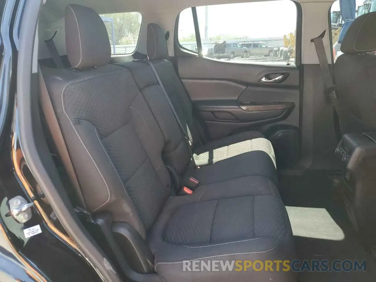 11 Photograph of a damaged car 1GKKNKLA5KZ228475 GMC ACADIA 2019