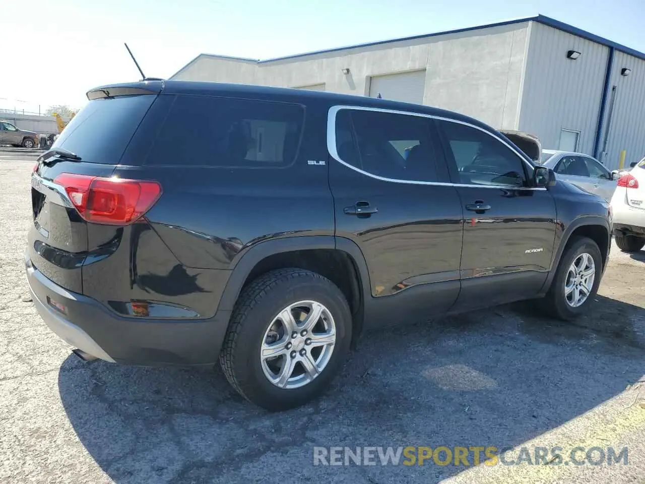 3 Photograph of a damaged car 1GKKNKLA5KZ228475 GMC ACADIA 2019