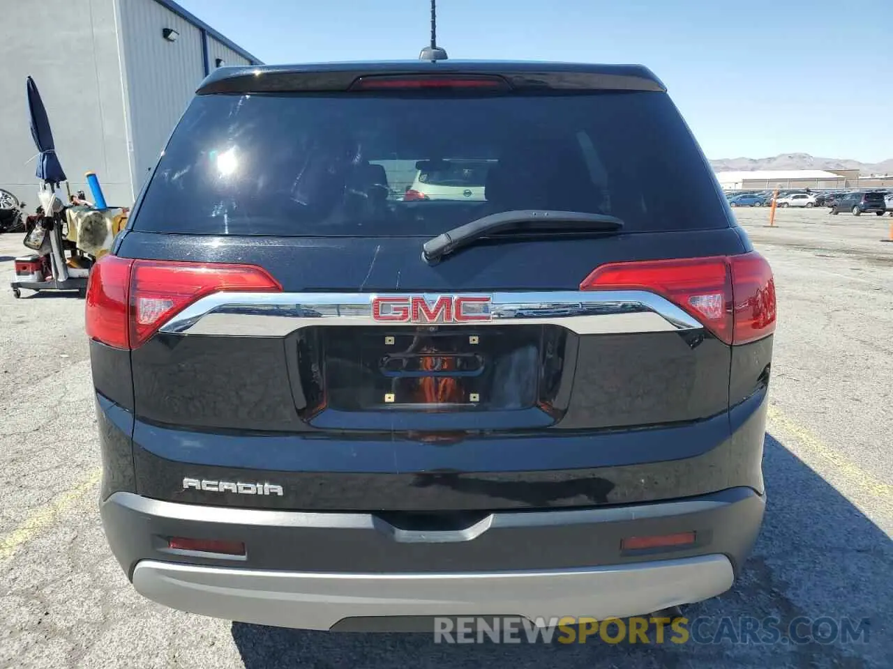 6 Photograph of a damaged car 1GKKNKLA5KZ228475 GMC ACADIA 2019