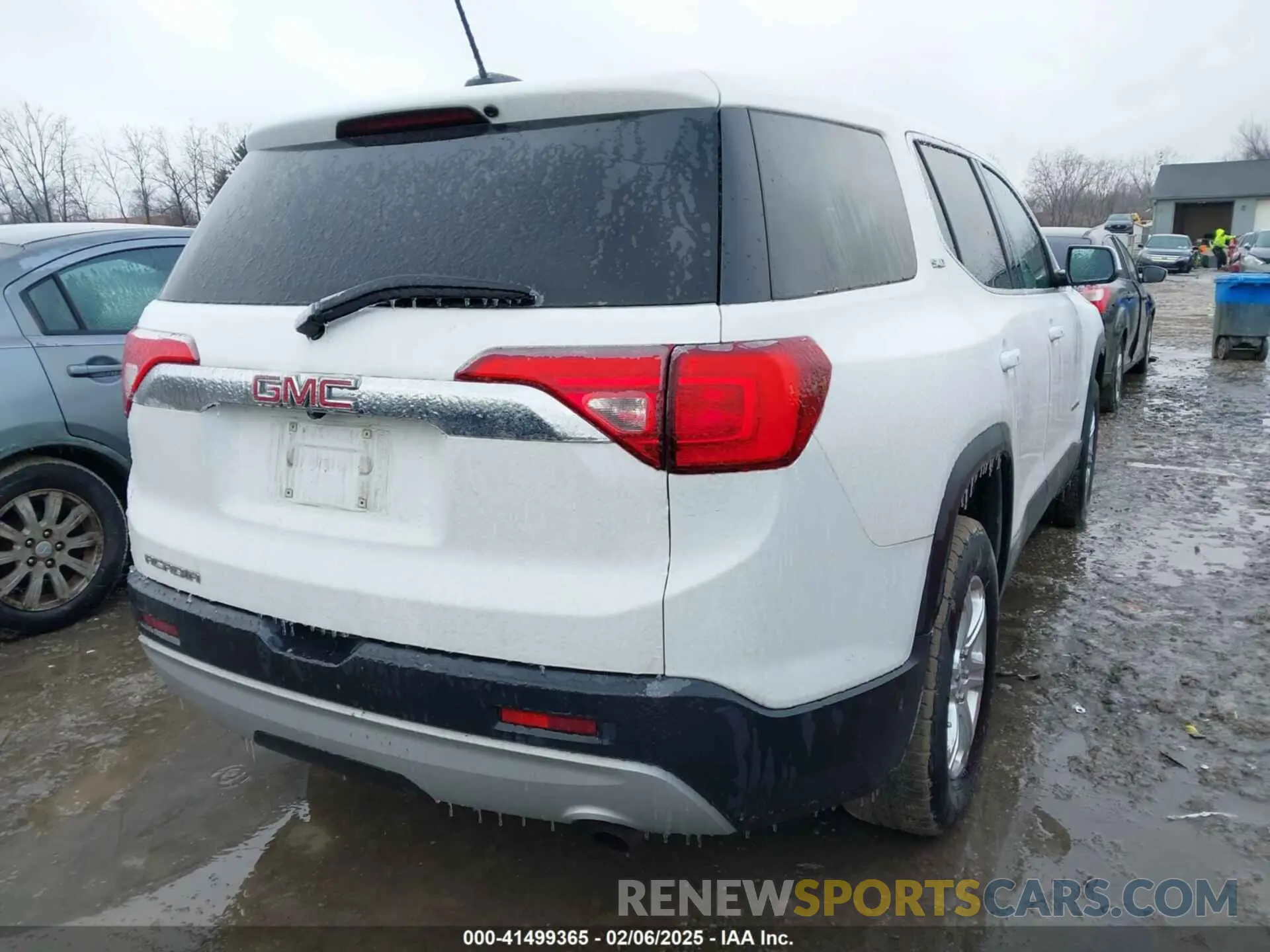 4 Photograph of a damaged car 1GKKNKLA5KZ278907 GMC ACADIA 2019