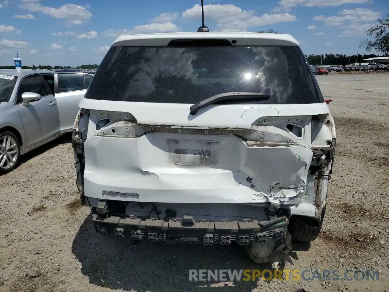 6 Photograph of a damaged car 1GKKNKLA6KZ108636 GMC ACADIA 2019