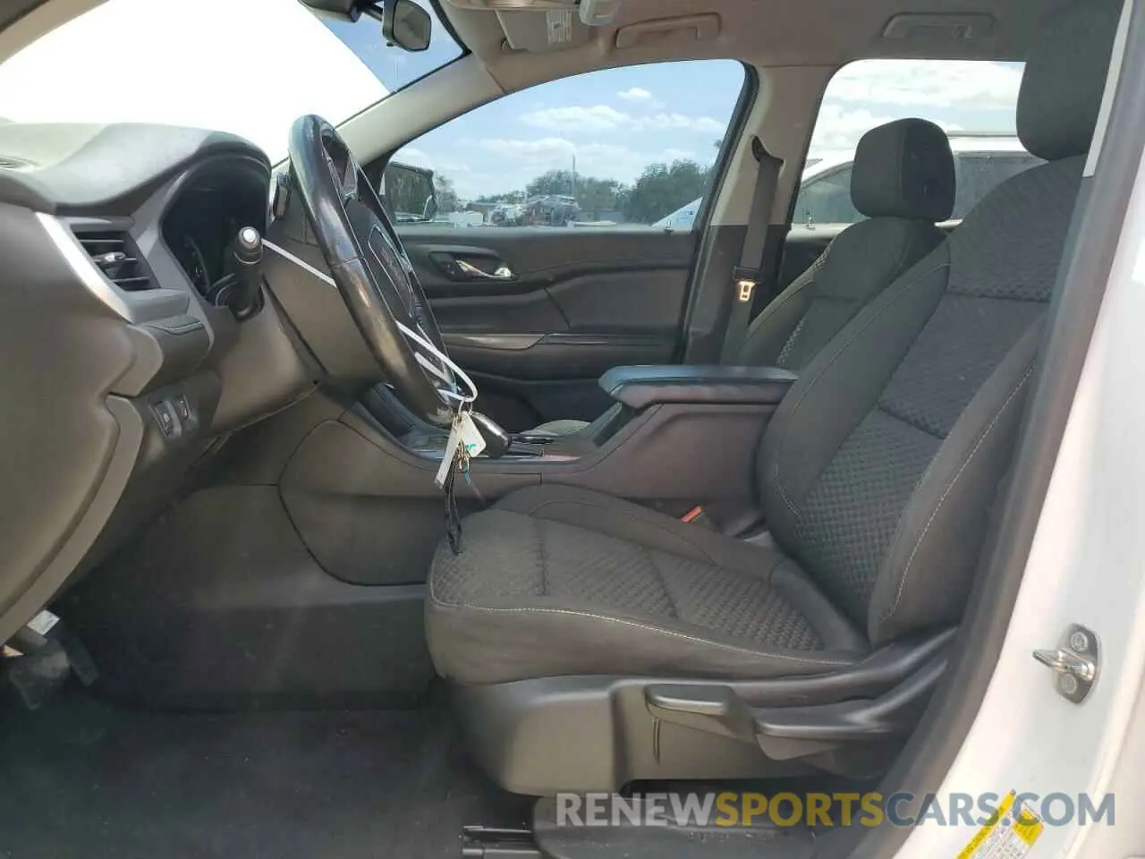 7 Photograph of a damaged car 1GKKNKLA6KZ108636 GMC ACADIA 2019