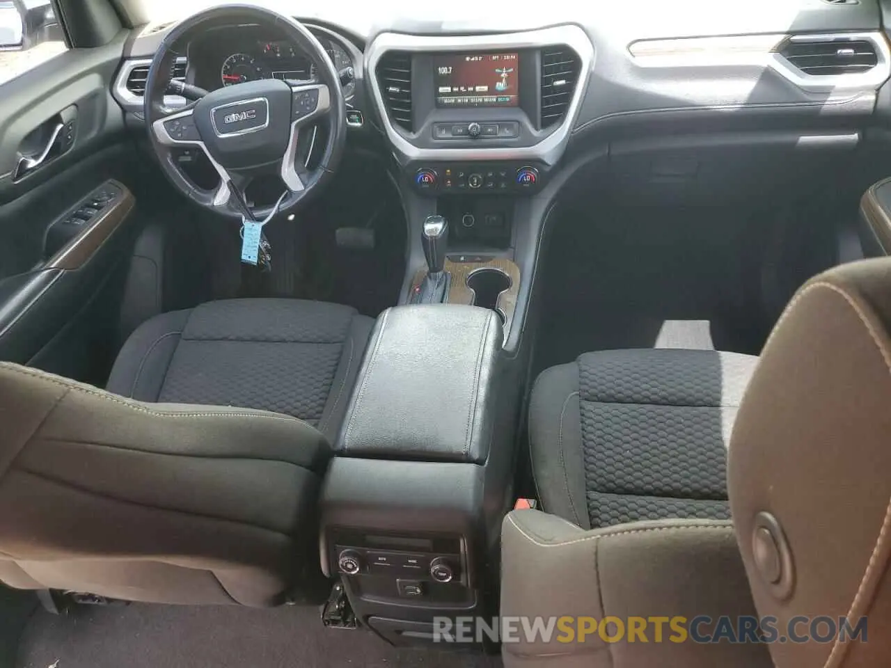8 Photograph of a damaged car 1GKKNKLA6KZ108636 GMC ACADIA 2019