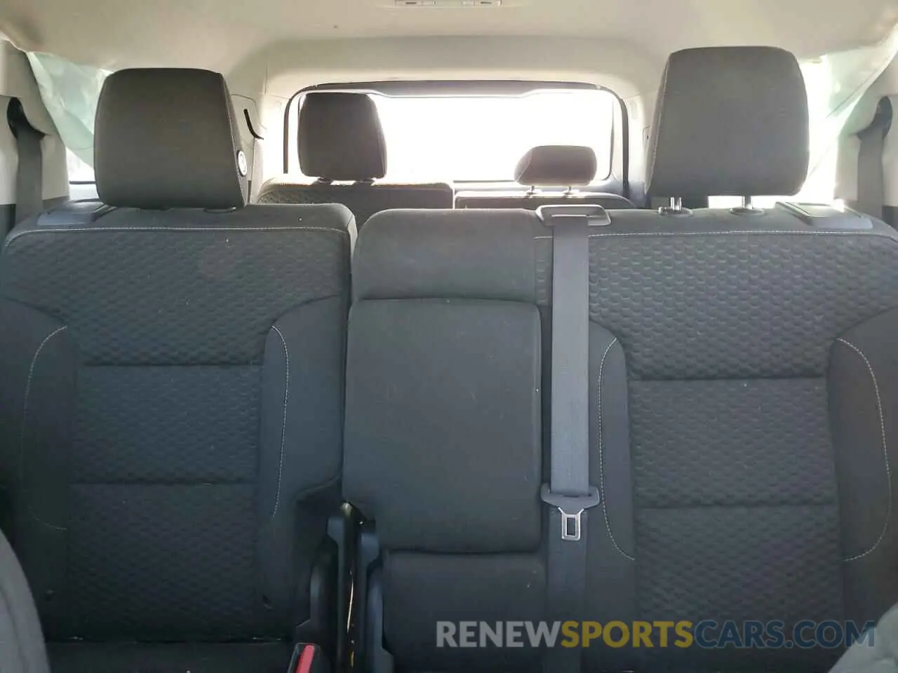 10 Photograph of a damaged car 1GKKNKLA6KZ116039 GMC ACADIA 2019