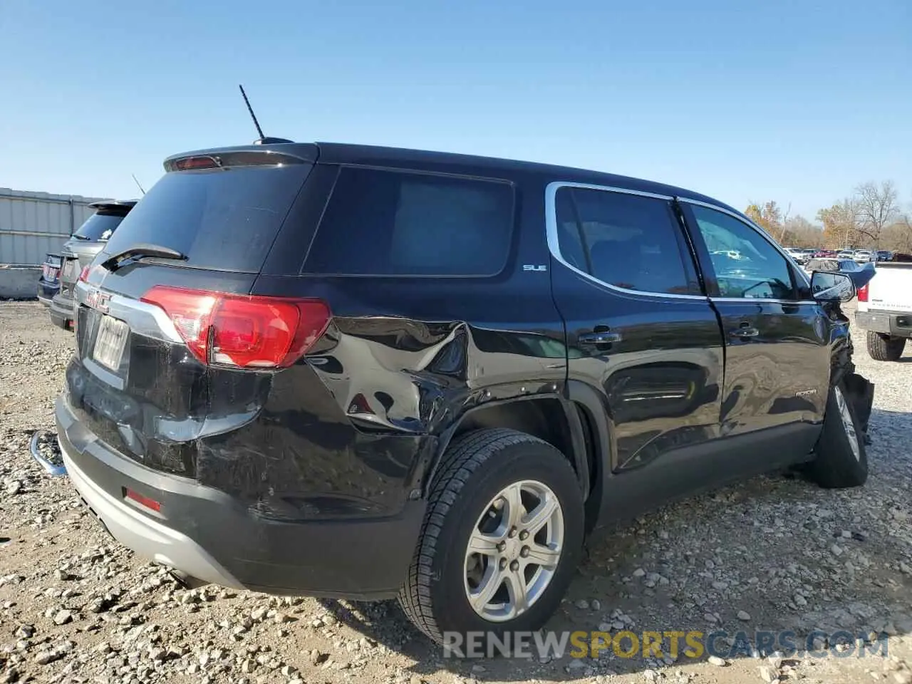 3 Photograph of a damaged car 1GKKNKLA6KZ116039 GMC ACADIA 2019