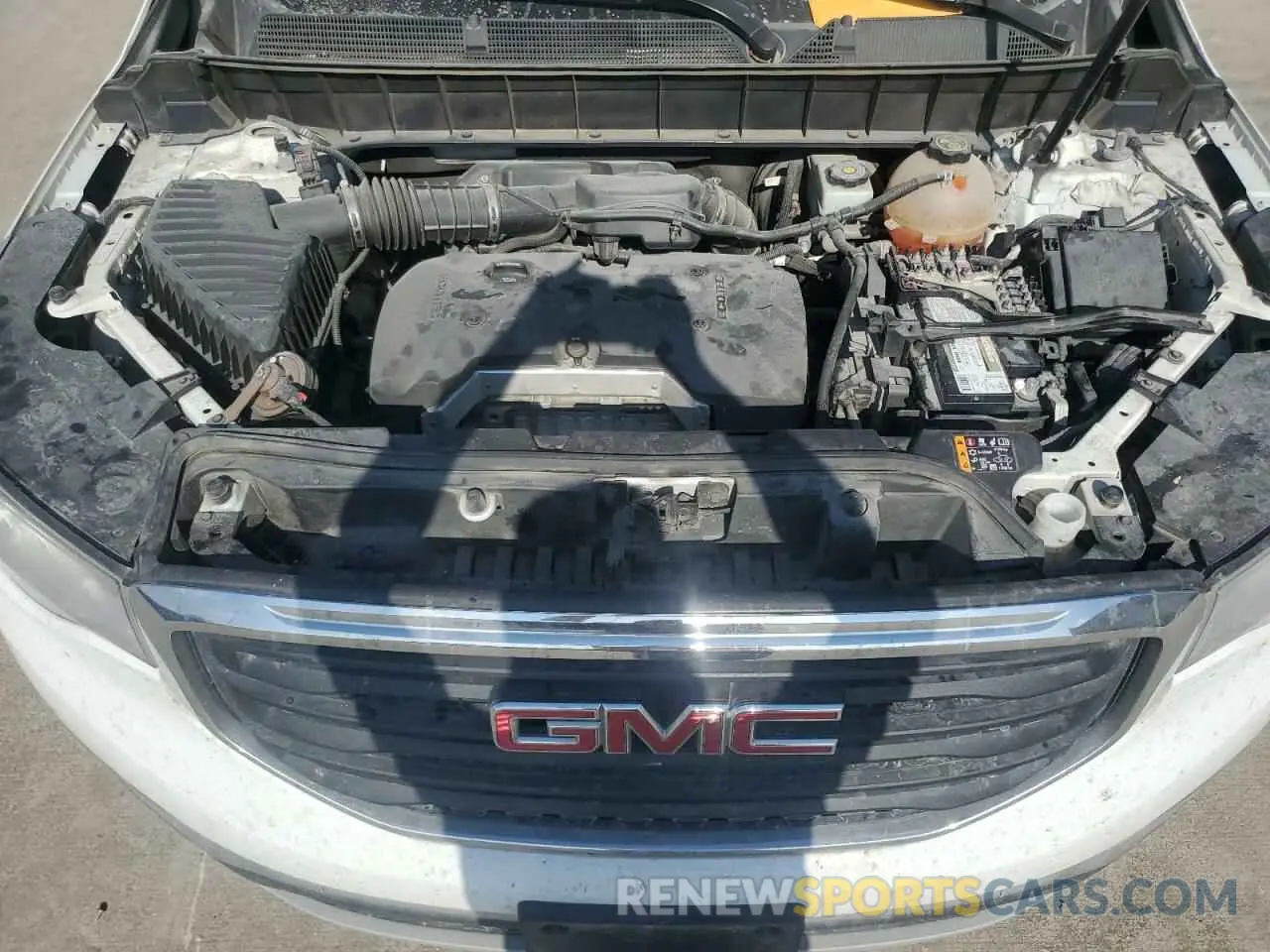 11 Photograph of a damaged car 1GKKNKLA6KZ195437 GMC ACADIA 2019