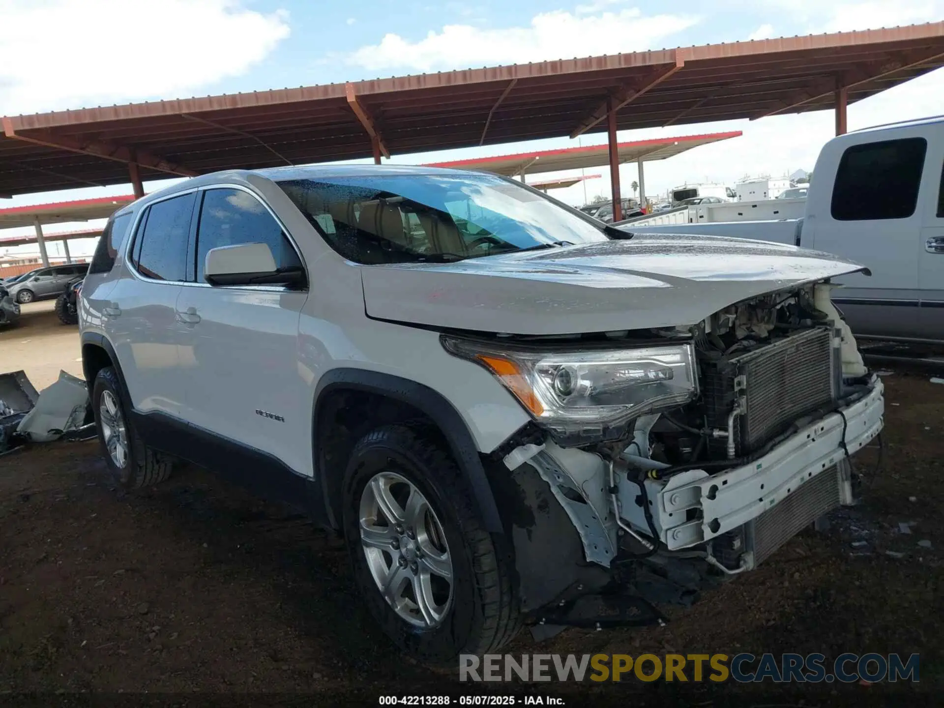 1 Photograph of a damaged car 1GKKNKLA6KZ240134 GMC ACADIA 2019