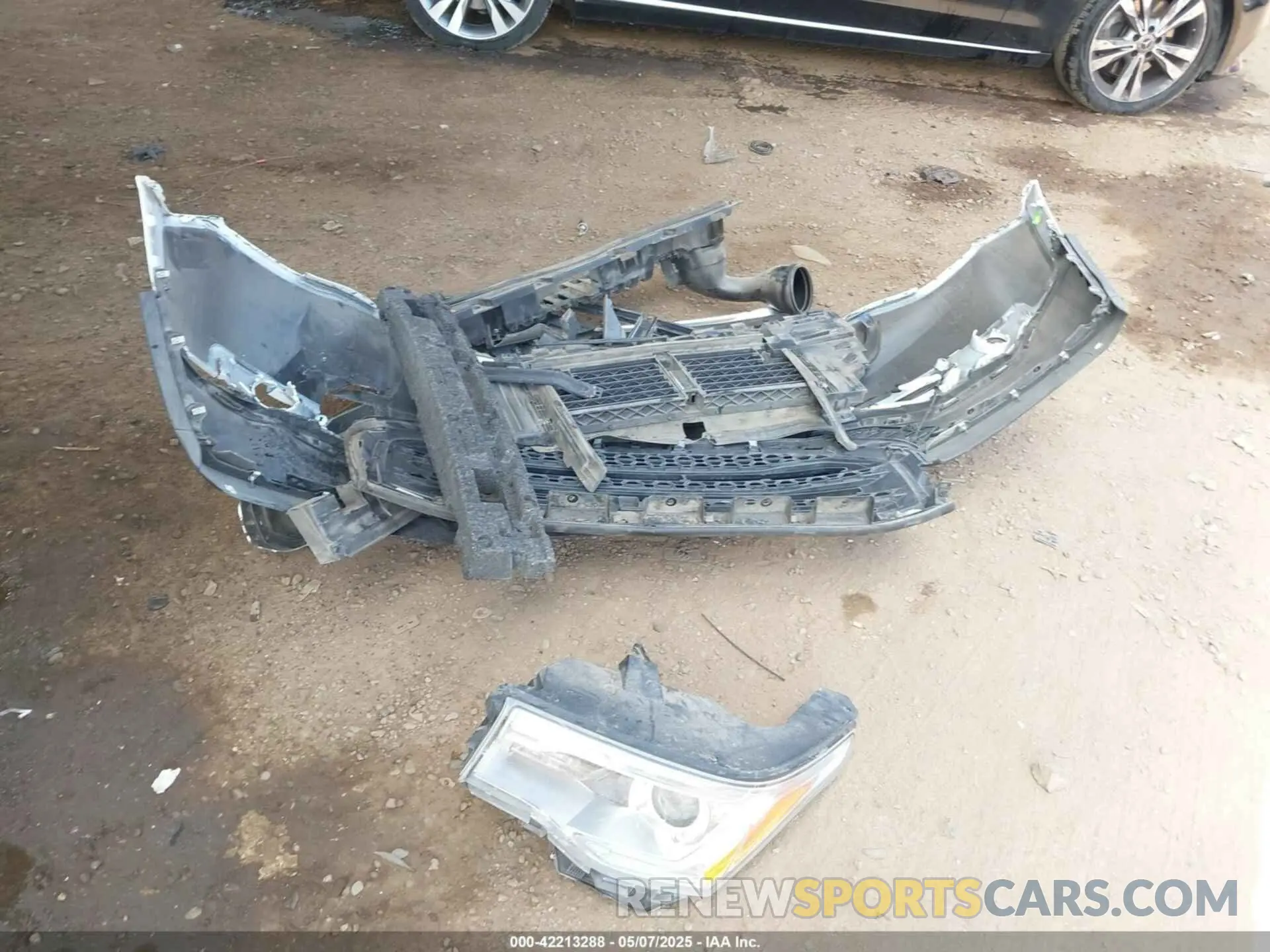12 Photograph of a damaged car 1GKKNKLA6KZ240134 GMC ACADIA 2019