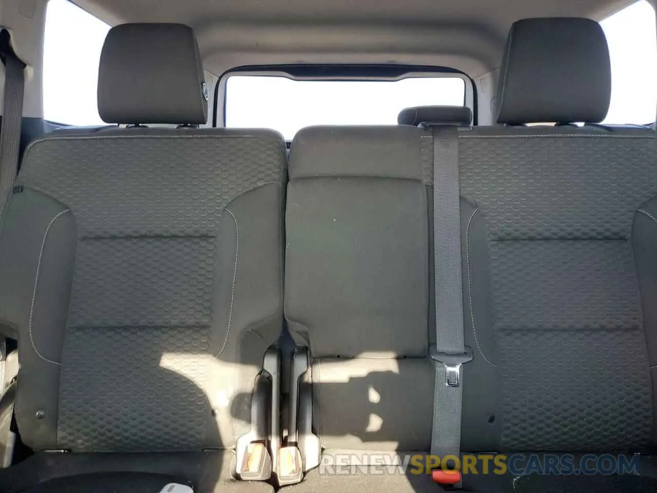 10 Photograph of a damaged car 1GKKNKLA7KZ110637 GMC ACADIA 2019