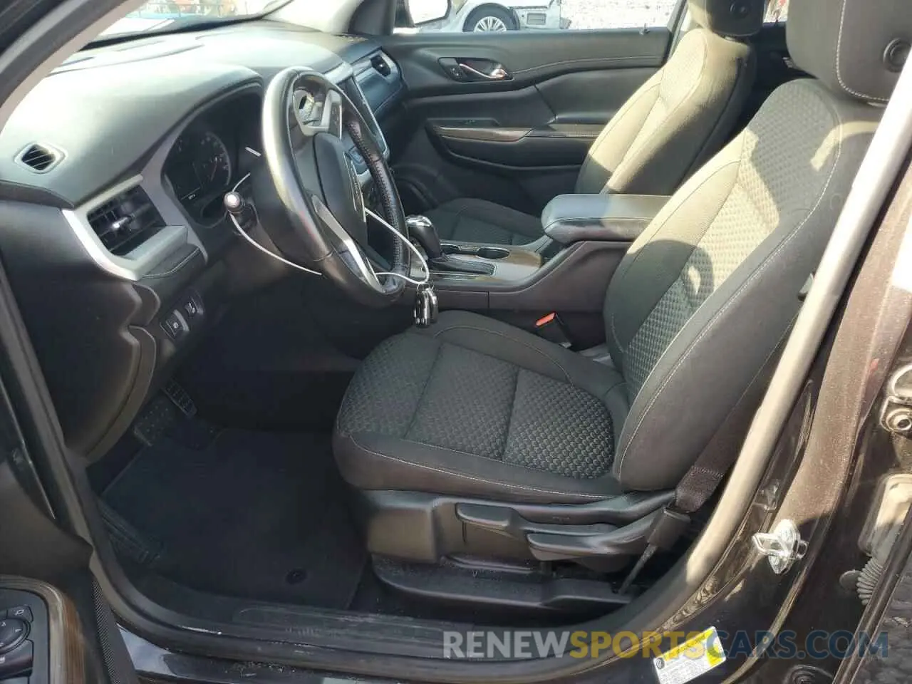 7 Photograph of a damaged car 1GKKNKLA7KZ110637 GMC ACADIA 2019