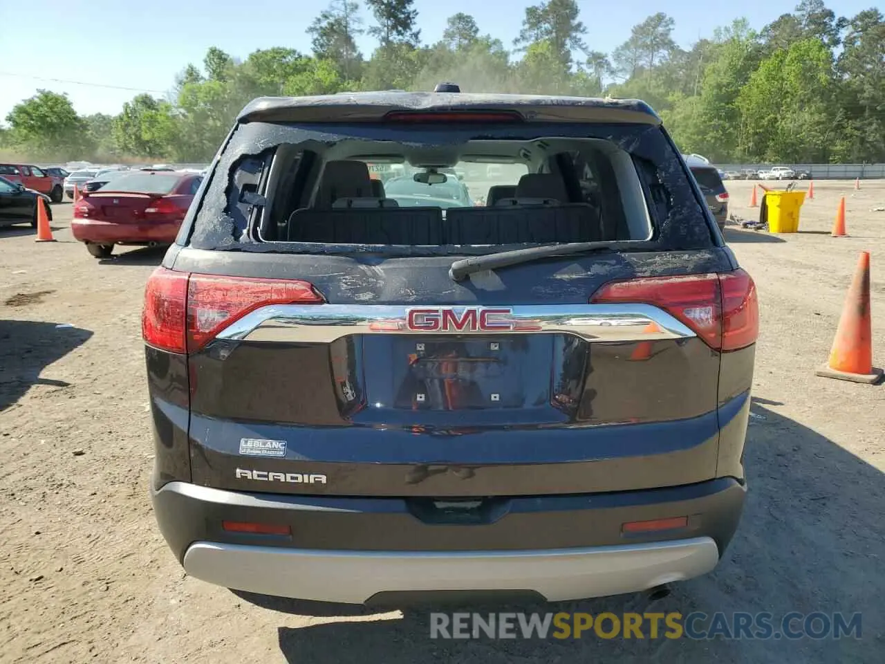 6 Photograph of a damaged car 1GKKNKLA8KZ101882 GMC ACADIA 2019