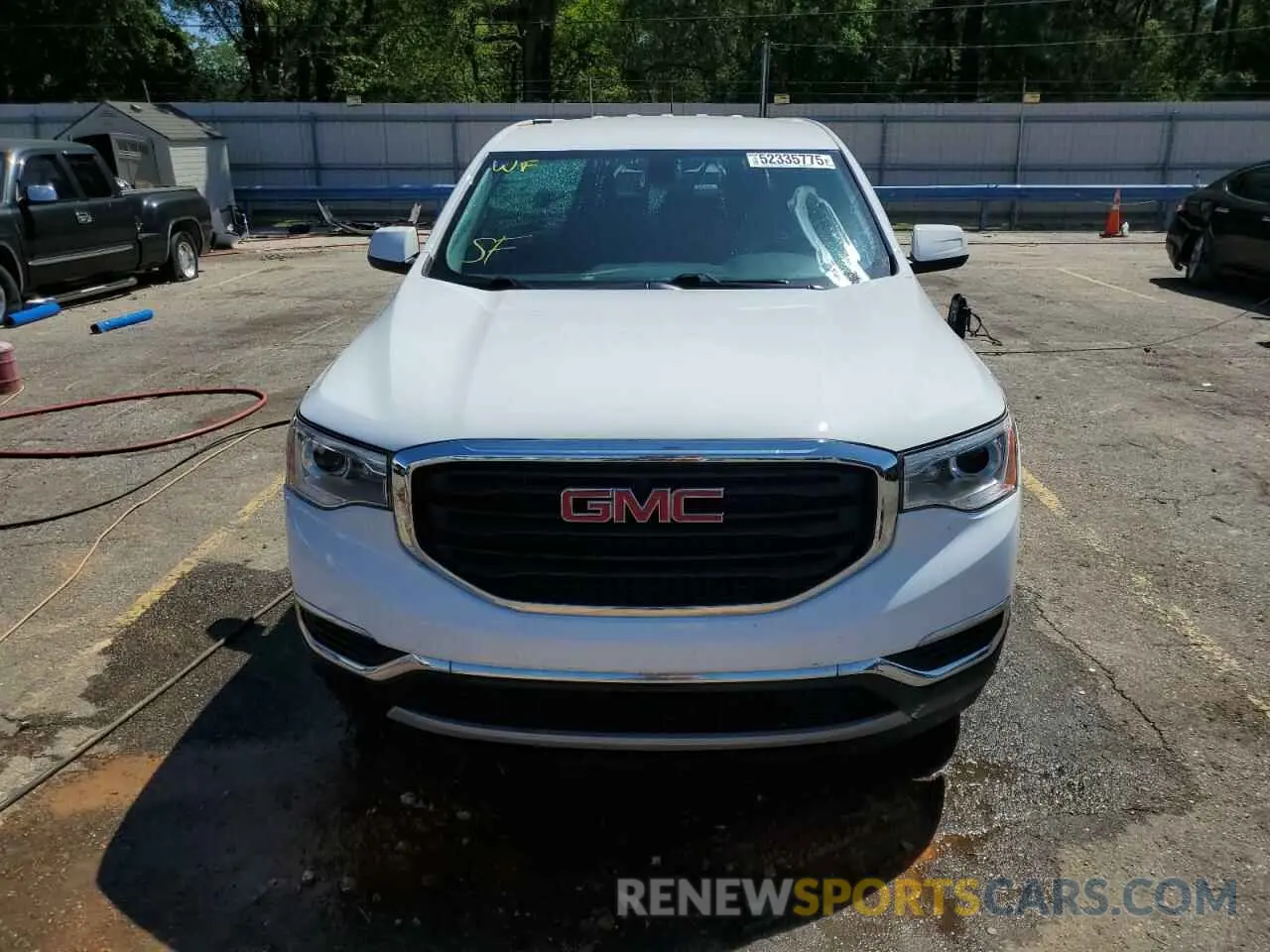5 Photograph of a damaged car 1GKKNKLA8KZ126605 GMC ACADIA 2019