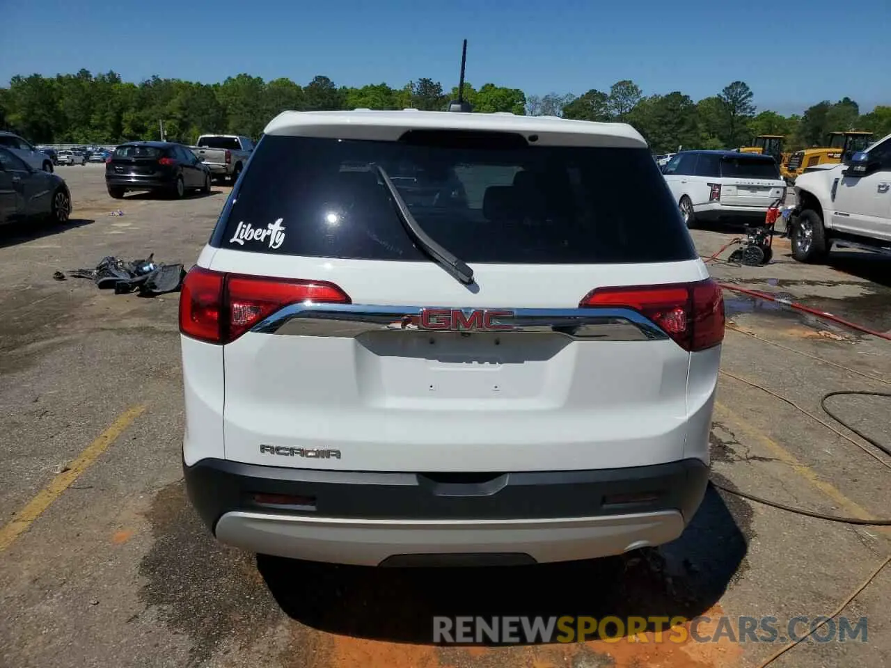 6 Photograph of a damaged car 1GKKNKLA8KZ126605 GMC ACADIA 2019