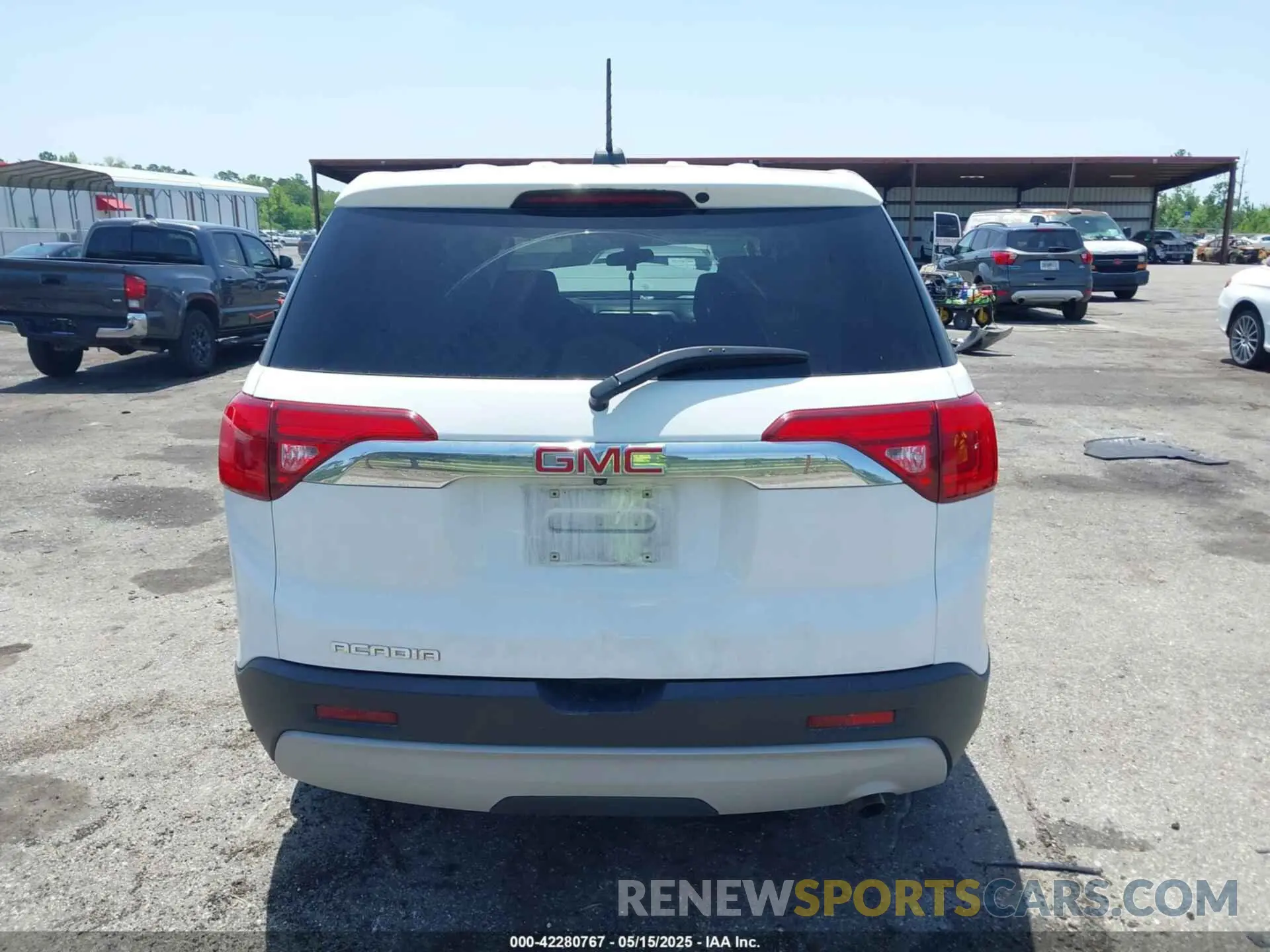 16 Photograph of a damaged car 1GKKNKLA8KZ222511 GMC ACADIA 2019