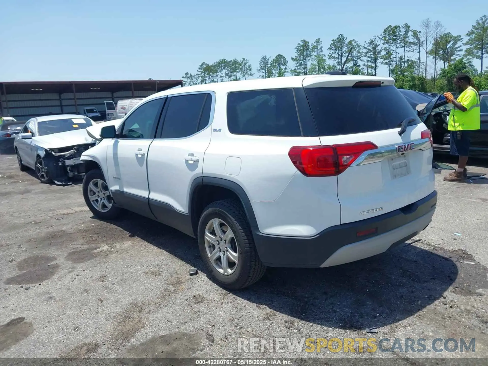 3 Photograph of a damaged car 1GKKNKLA8KZ222511 GMC ACADIA 2019