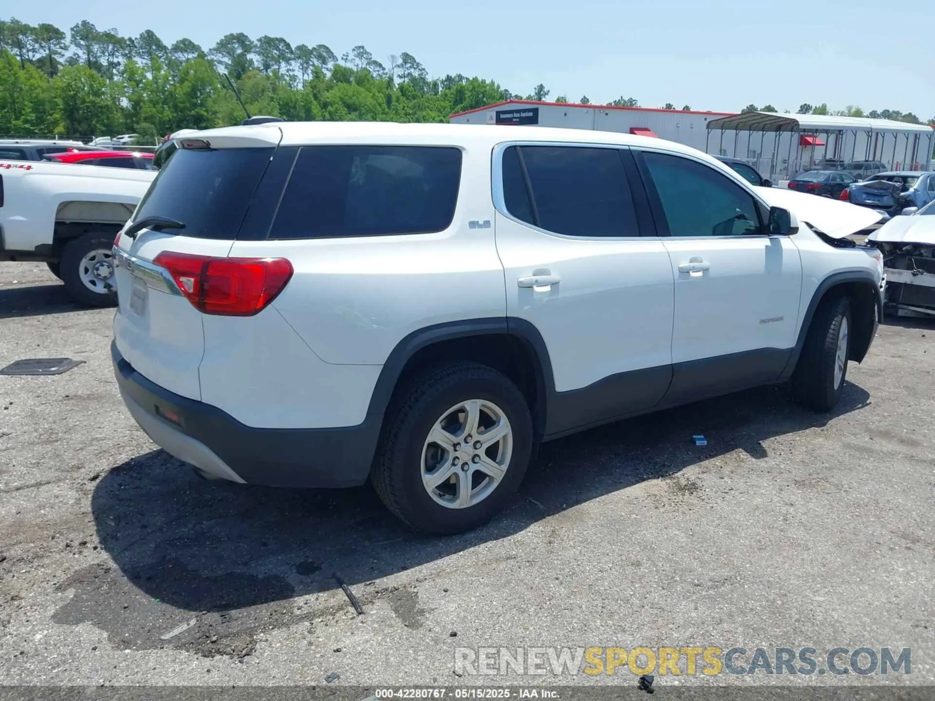 4 Photograph of a damaged car 1GKKNKLA8KZ222511 GMC ACADIA 2019