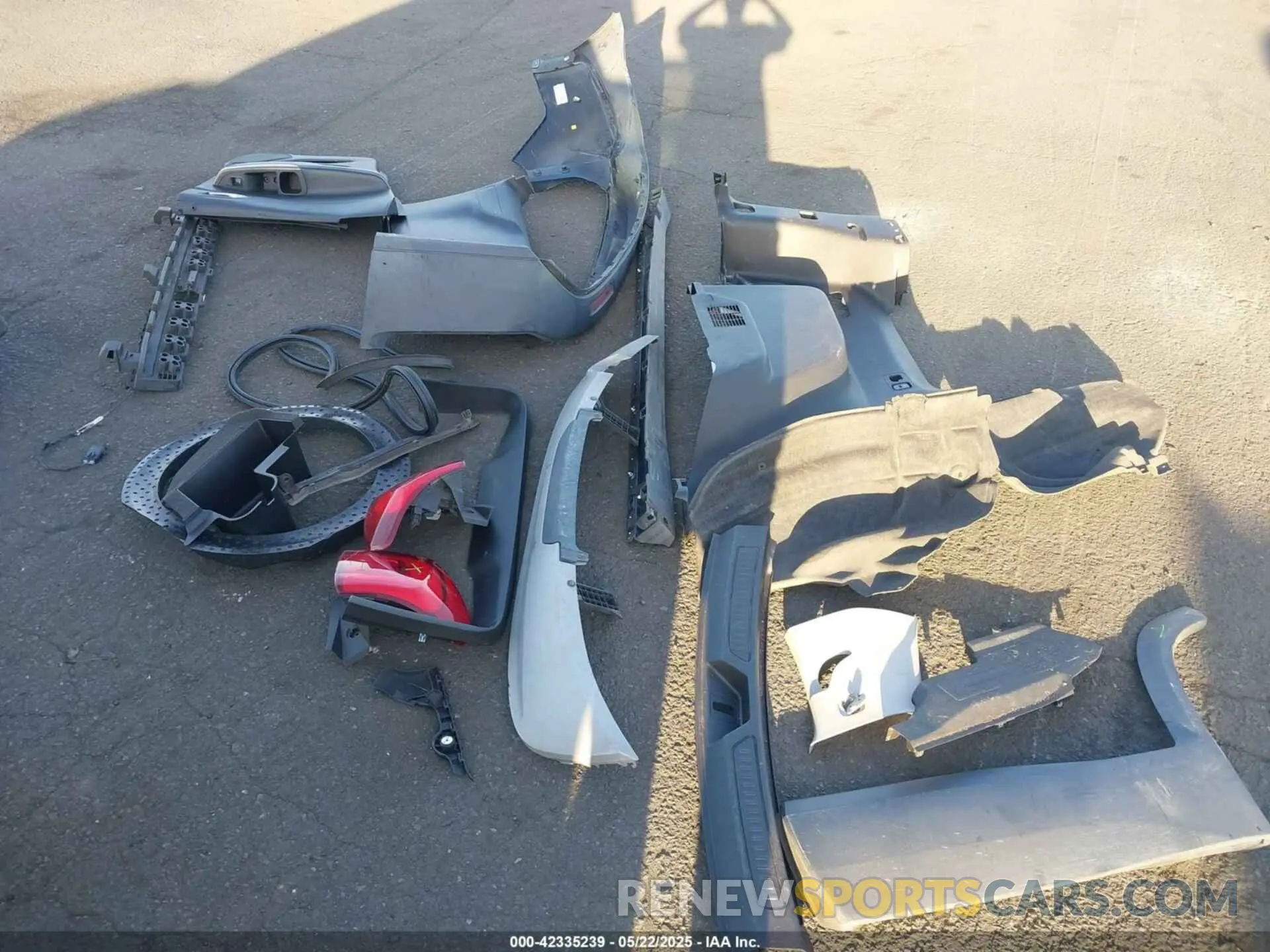 12 Photograph of a damaged car 1GKKNKLA8KZ279520 GMC ACADIA 2019