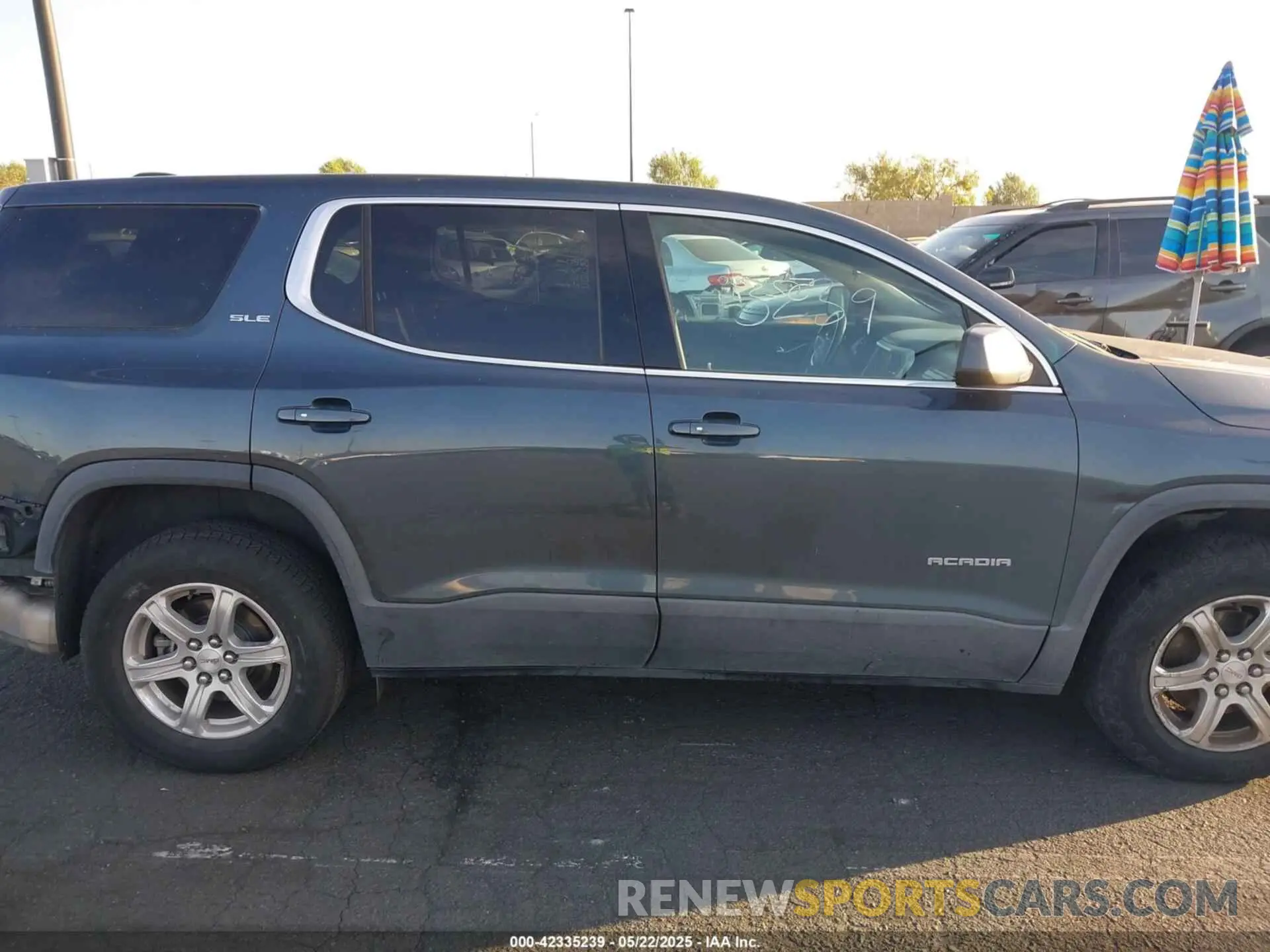14 Photograph of a damaged car 1GKKNKLA8KZ279520 GMC ACADIA 2019
