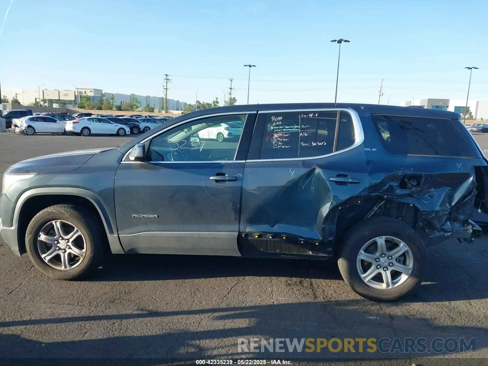 15 Photograph of a damaged car 1GKKNKLA8KZ279520 GMC ACADIA 2019