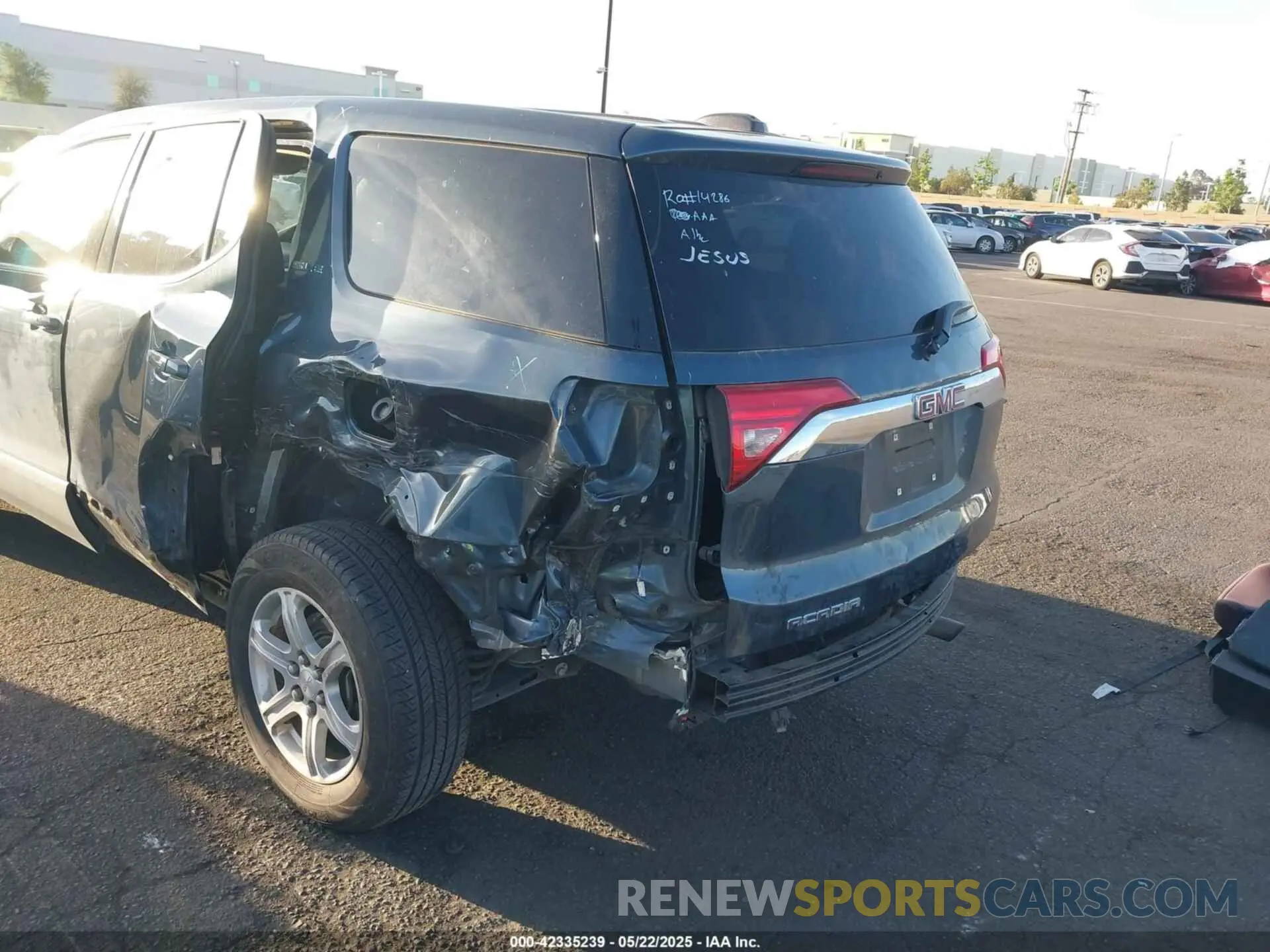 3 Photograph of a damaged car 1GKKNKLA8KZ279520 GMC ACADIA 2019