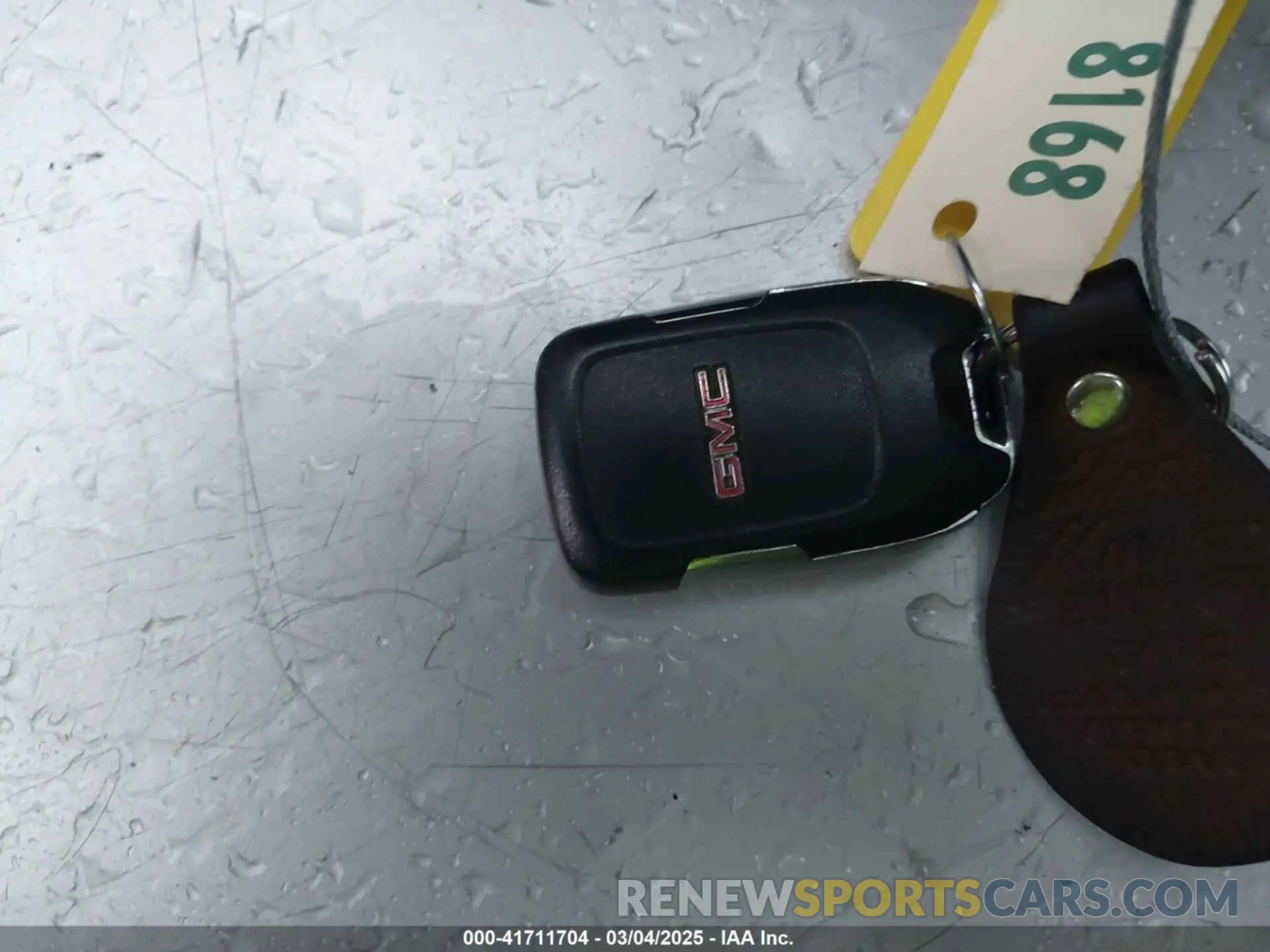 11 Photograph of a damaged car 1GKKNKLA9KZ105777 GMC ACADIA 2019