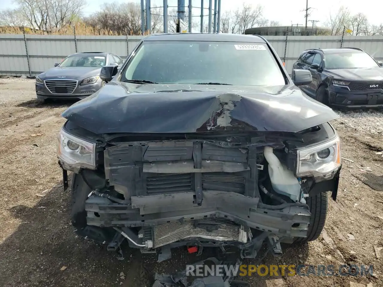 5 Photograph of a damaged car 1GKKNKLA9KZ156017 GMC ACADIA 2019