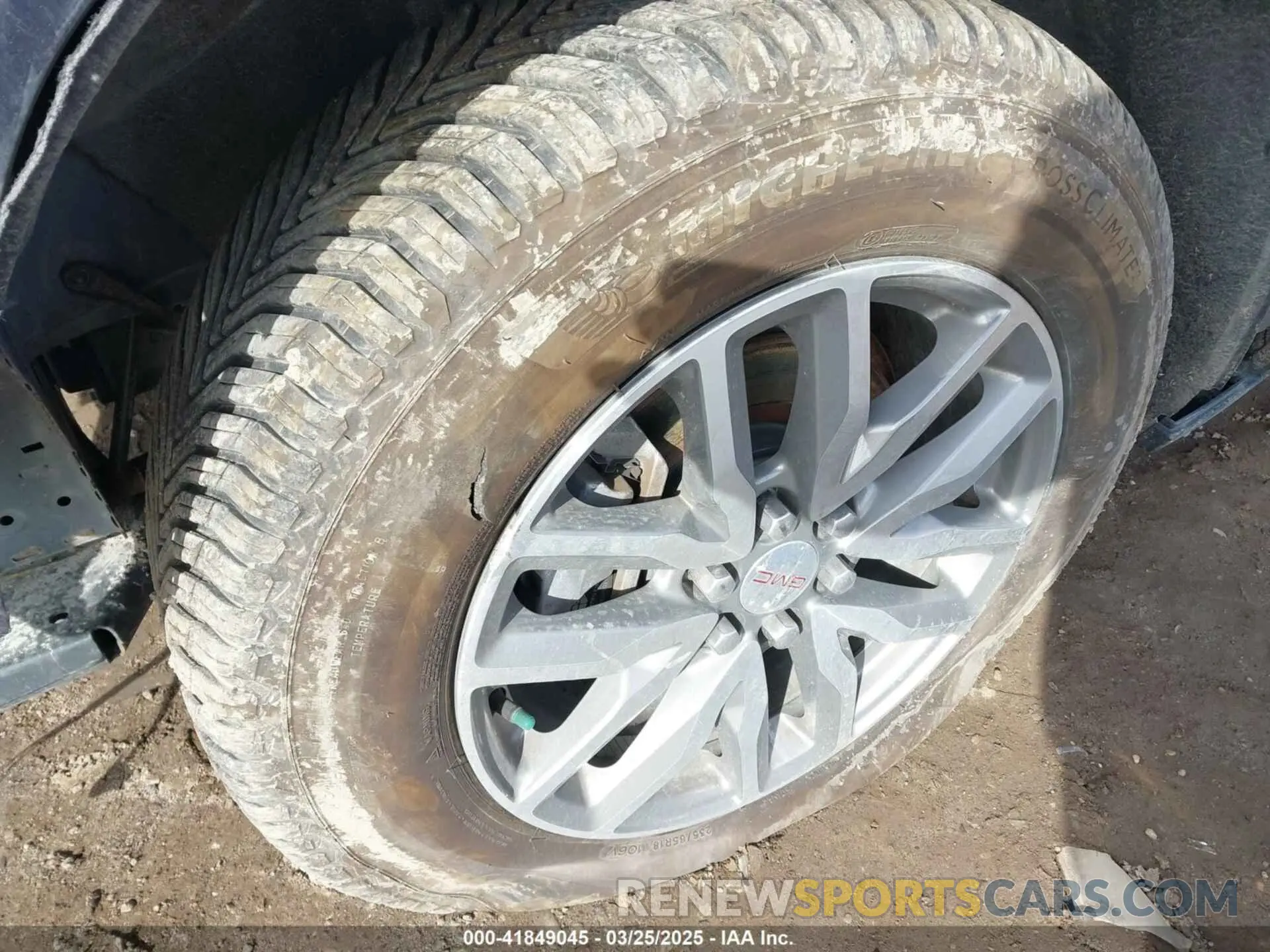 20 Photograph of a damaged car 1GKKNLLA1KZ196517 GMC ACADIA 2019