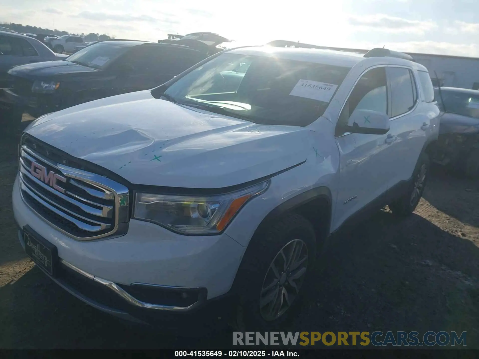 2 Photograph of a damaged car 1GKKNLLA1KZ263424 GMC ACADIA 2019