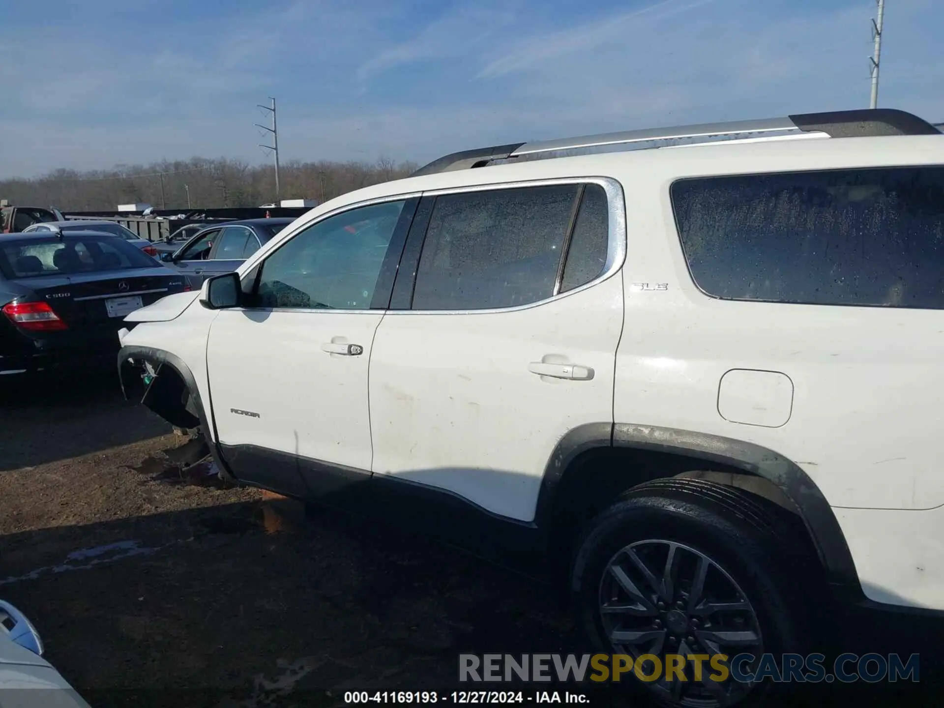 15 Photograph of a damaged car 1GKKNLLA1KZ279896 GMC ACADIA 2019