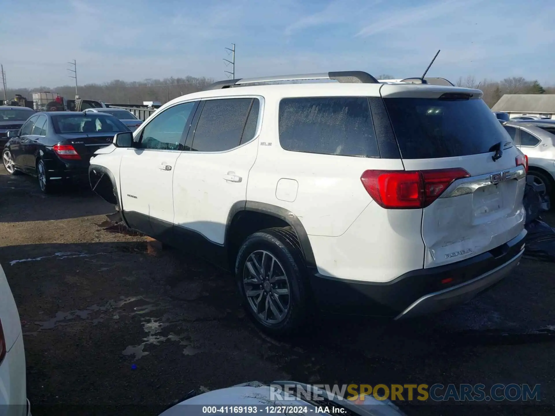 3 Photograph of a damaged car 1GKKNLLA1KZ279896 GMC ACADIA 2019