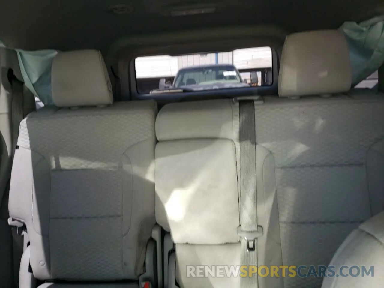 10 Photograph of a damaged car 1GKKNLLA2KZ230352 GMC ACADIA 2019