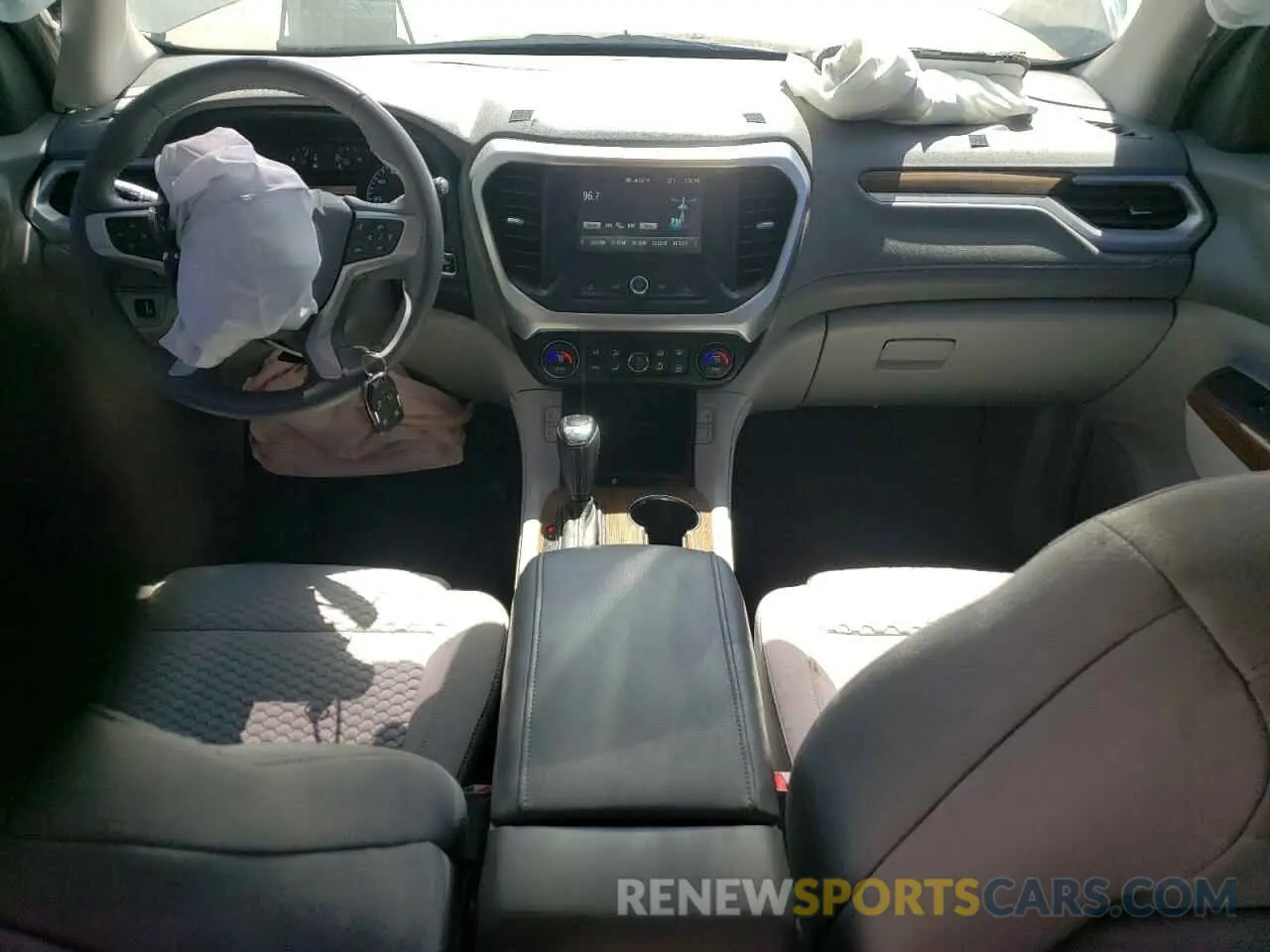 8 Photograph of a damaged car 1GKKNLLA2KZ230352 GMC ACADIA 2019