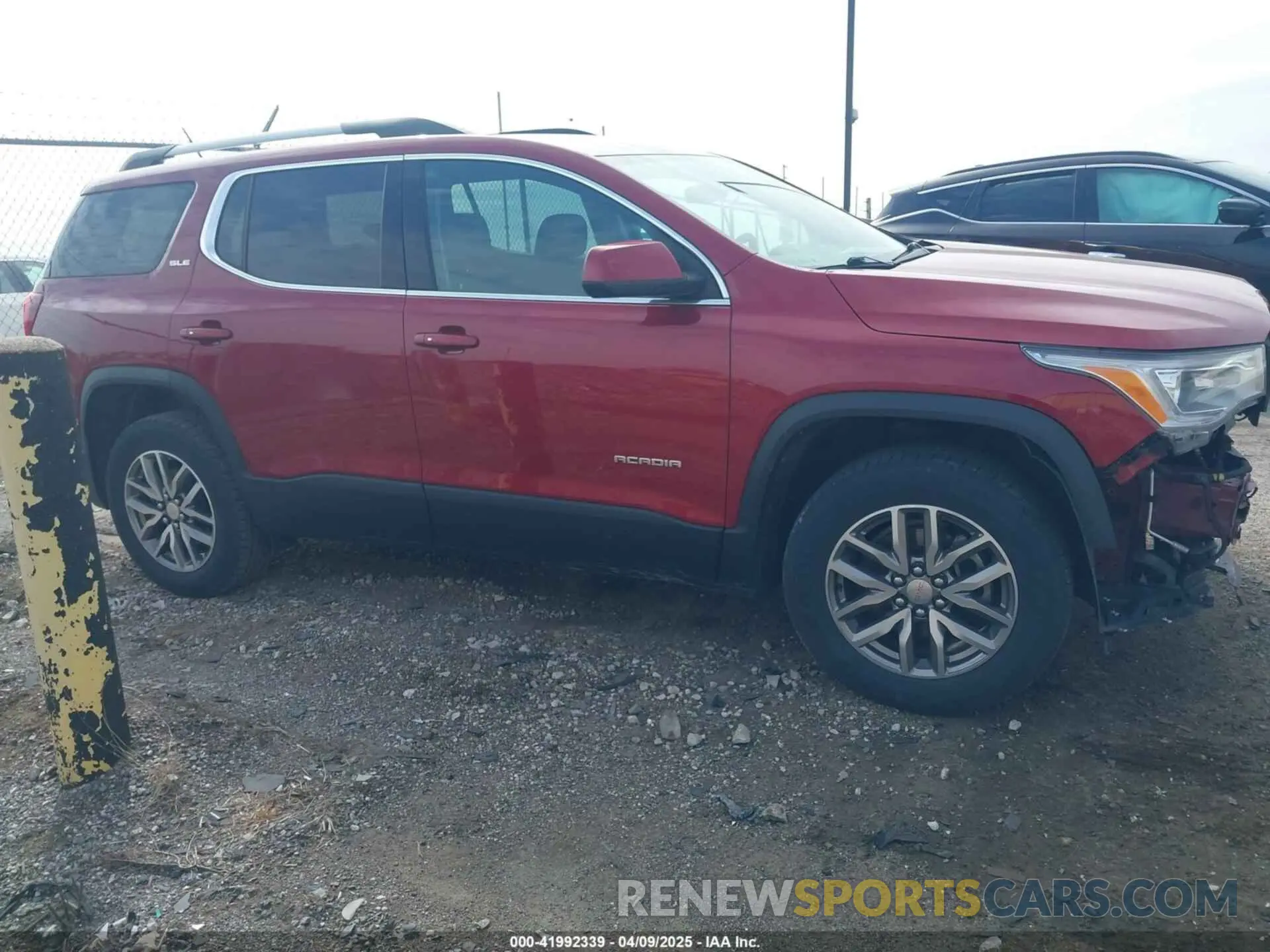 14 Photograph of a damaged car 1GKKNLLA4KZ250084 GMC ACADIA 2019