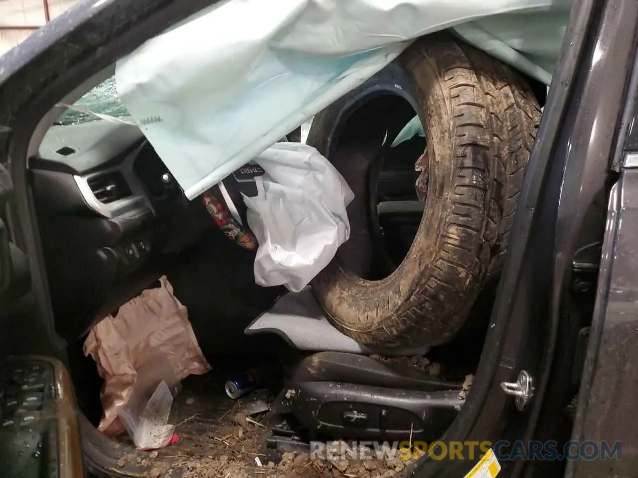 7 Photograph of a damaged car 1GKKNLLA7KZ153798 GMC ACADIA 2019