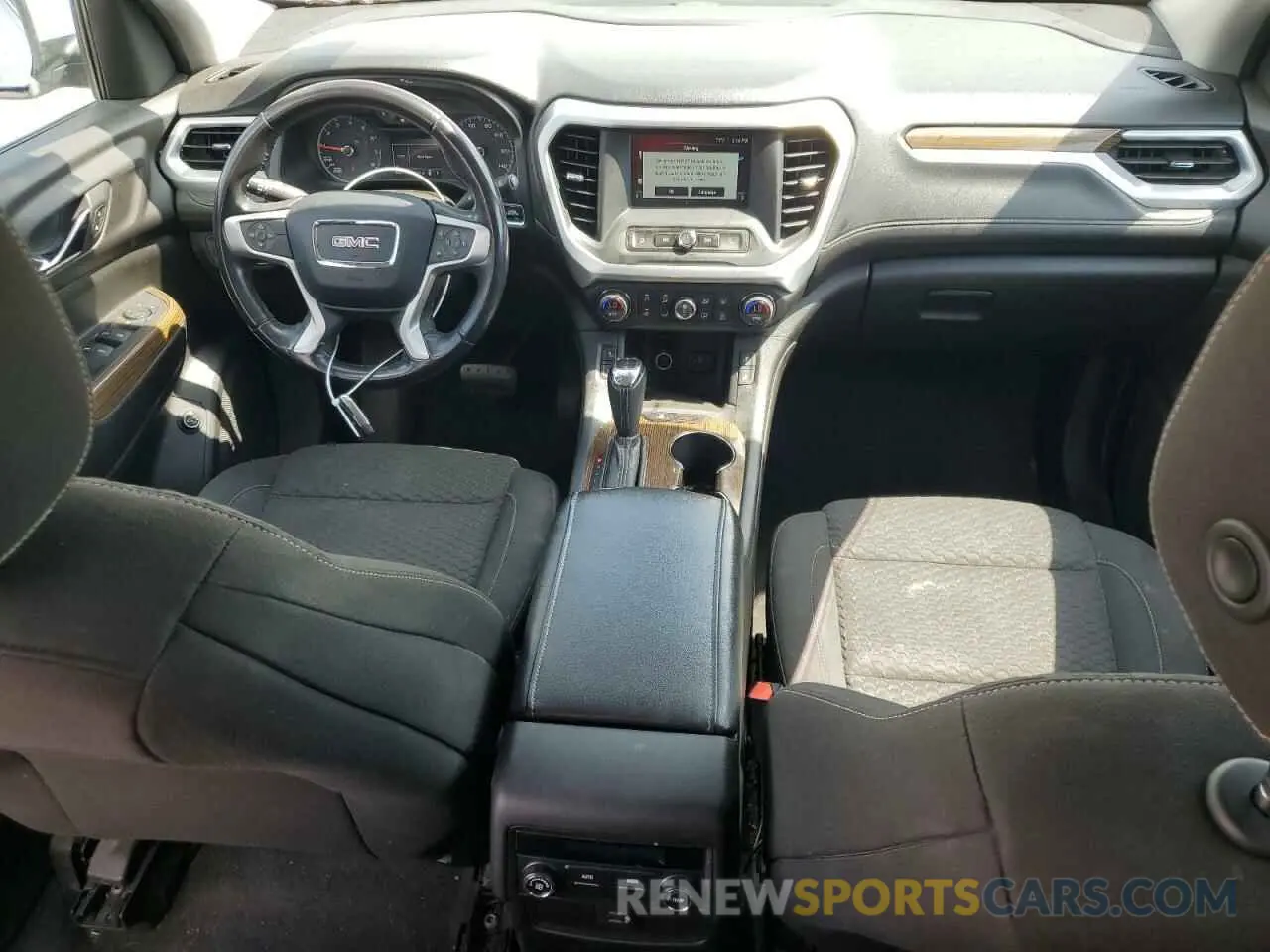 8 Photograph of a damaged car 1GKKNLLAXKZ120309 GMC ACADIA 2019