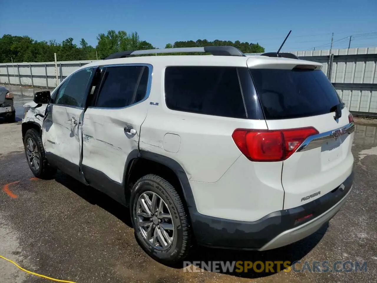 2 Photograph of a damaged car 1GKKNLLAXKZ274812 GMC ACADIA 2019