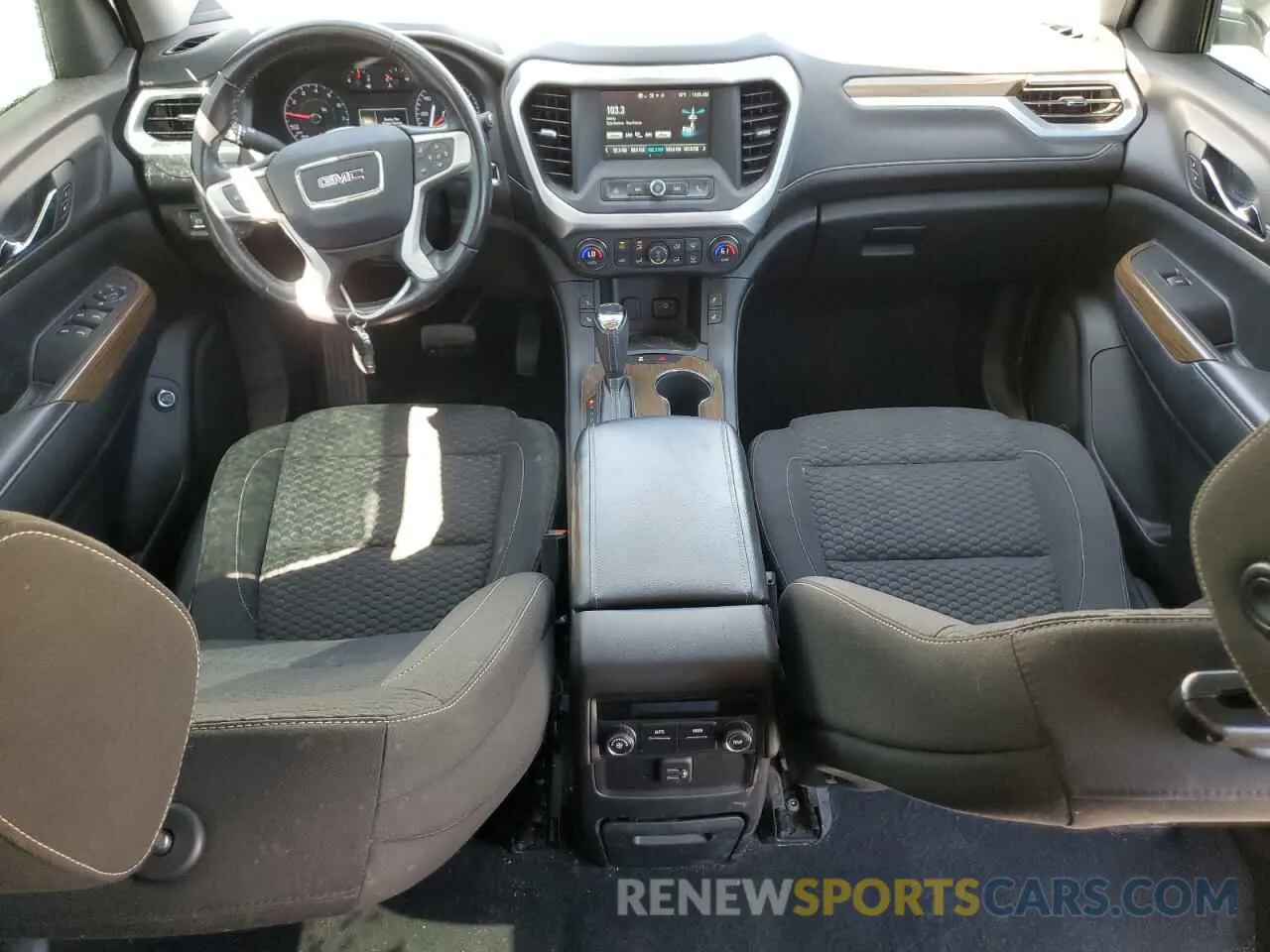 8 Photograph of a damaged car 1GKKNLLAXKZ274812 GMC ACADIA 2019