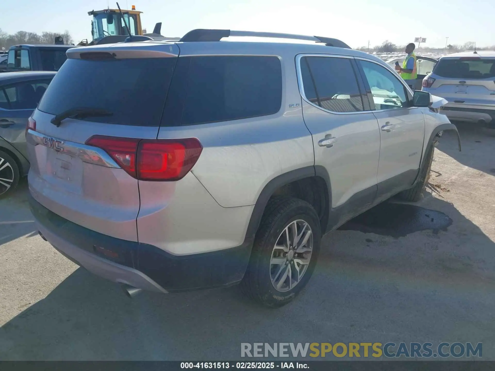 4 Photograph of a damaged car 1GKKNLLS0KZ123275 GMC ACADIA 2019