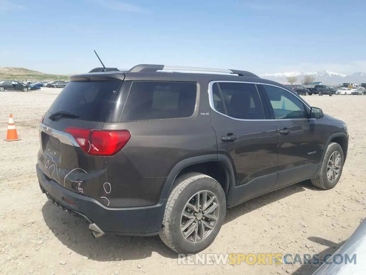 3 Photograph of a damaged car 1GKKNLLS2KZ288230 GMC ACADIA 2019